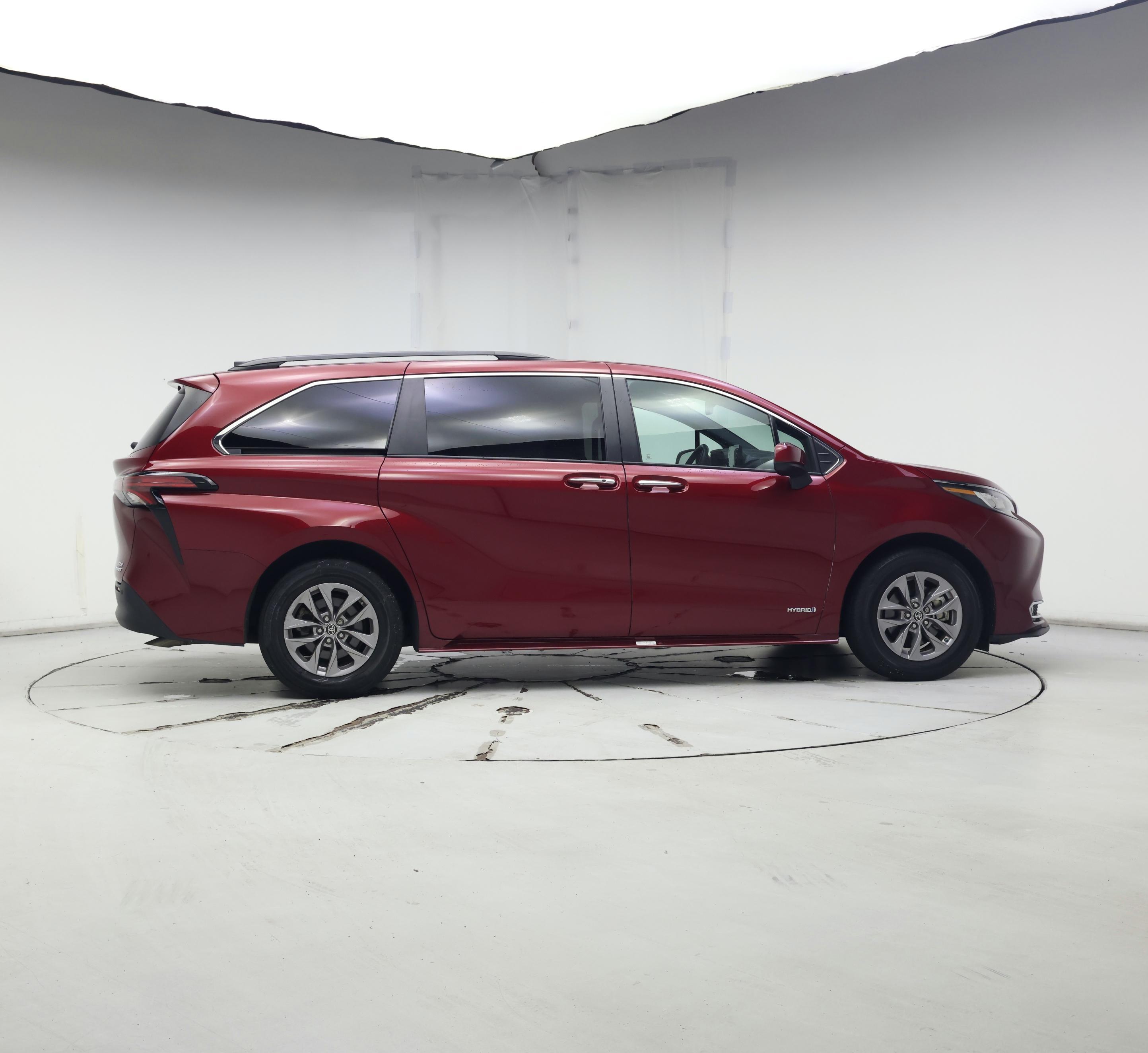 Thumbnail: 2021 Toyota Sienna - 7