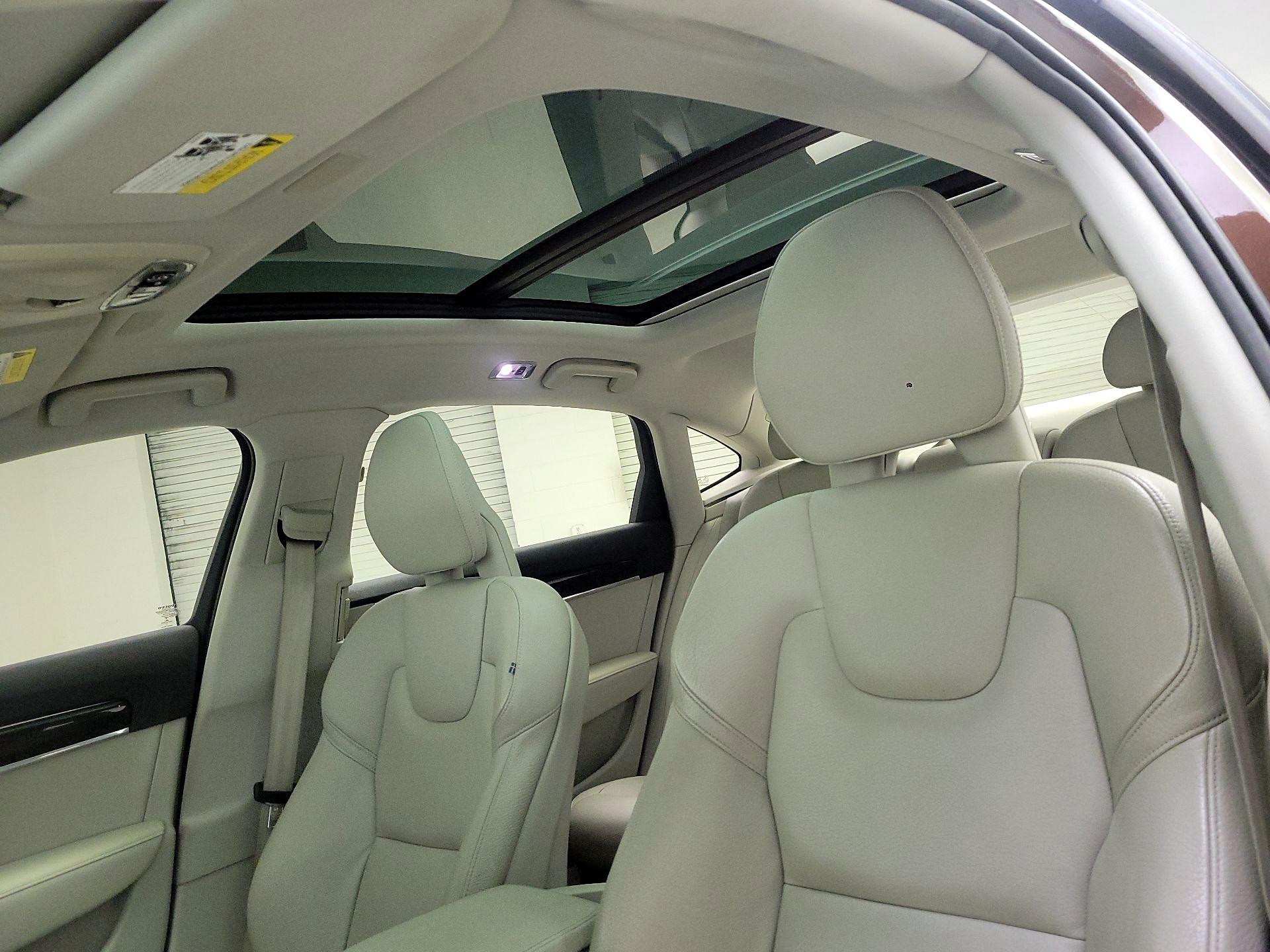 Thumbnail: 2018 Volvo S90 - 20