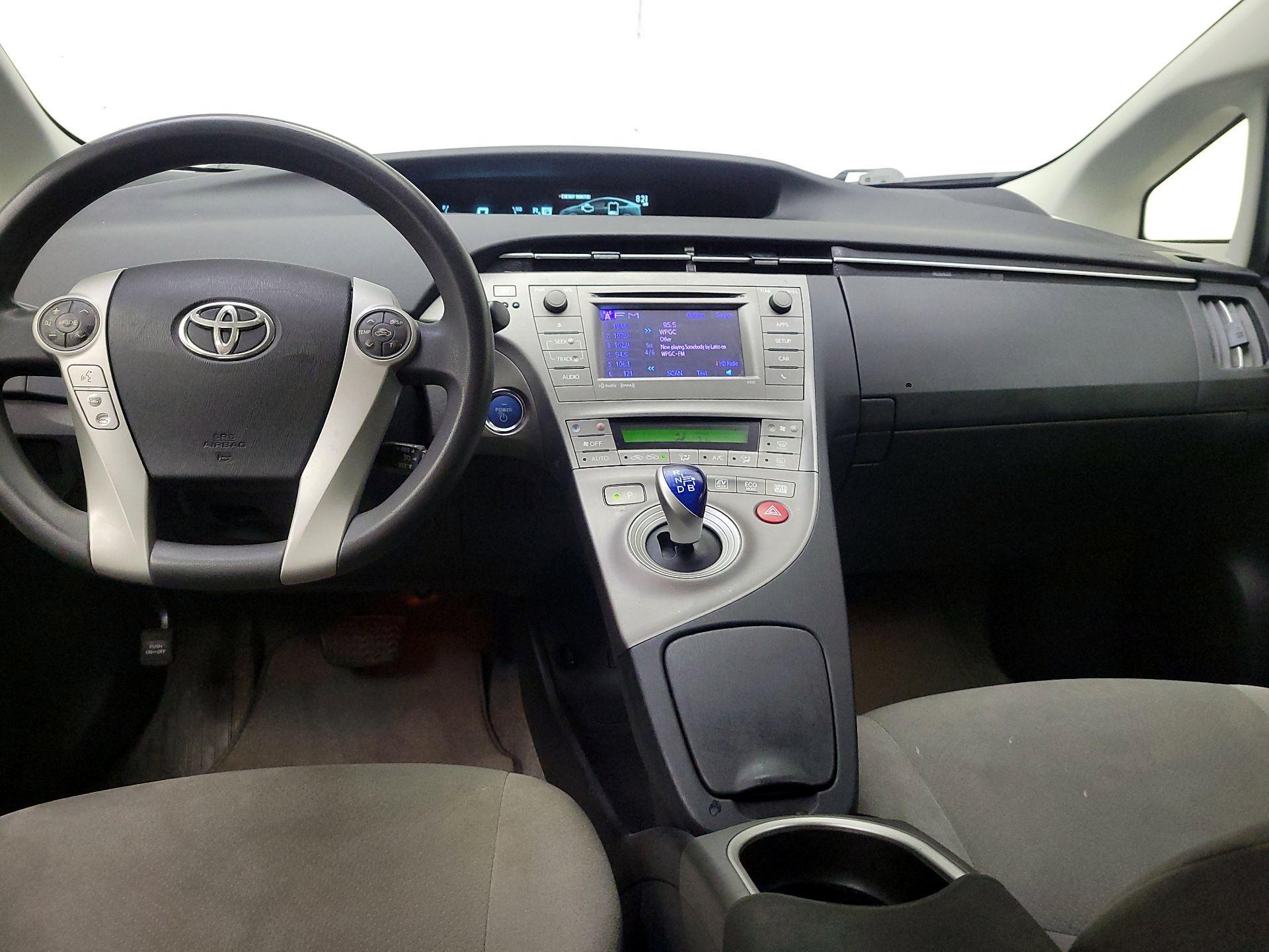 Thumbnail: 2014 Toyota Prius - 9