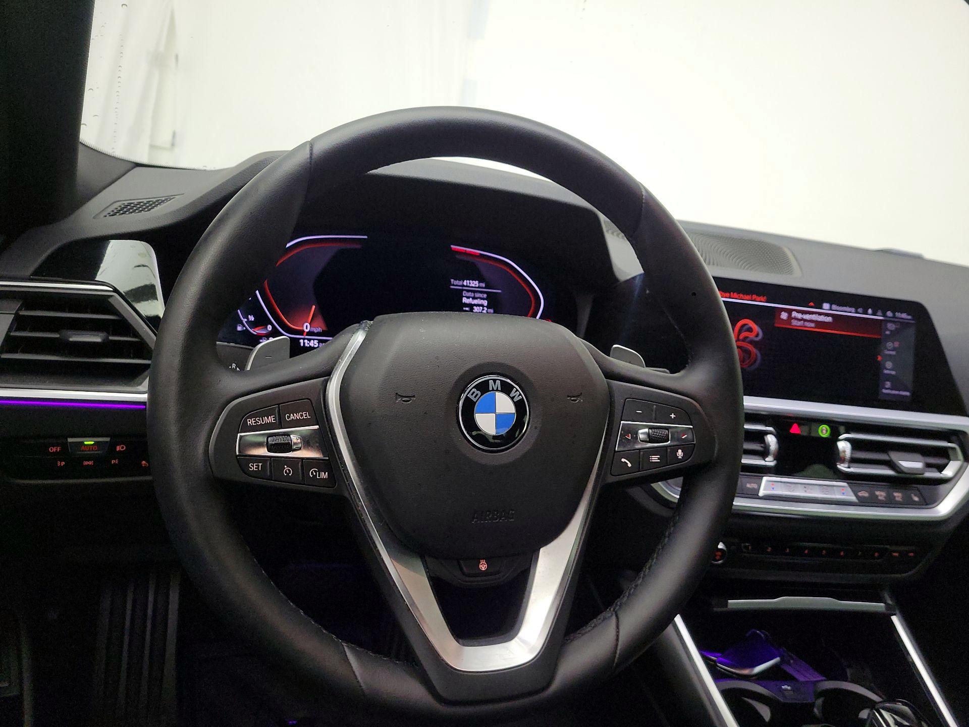 Thumbnail: 2022 BMW 3 Series - 10