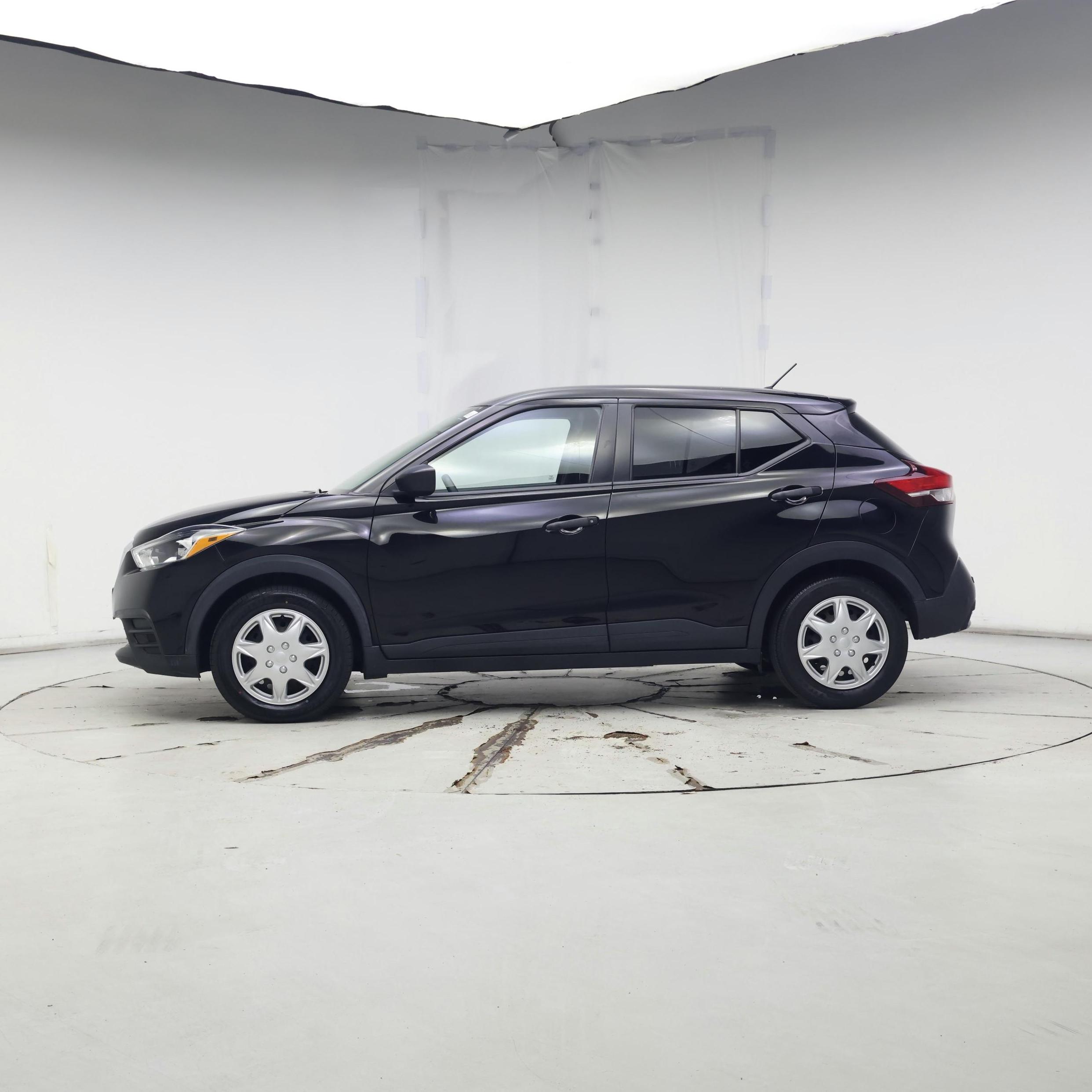 Thumbnail: 2020 Nissan Kicks - 3