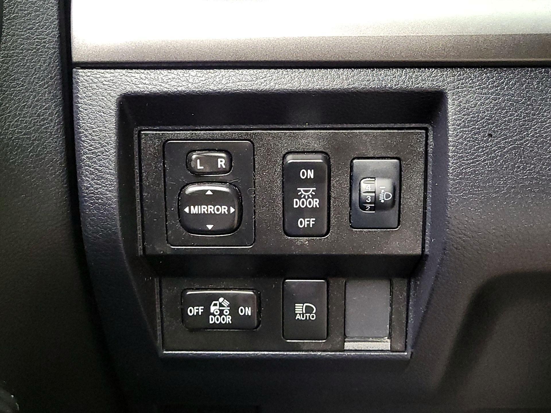 Thumbnail: 2019 Toyota Tundra - 13