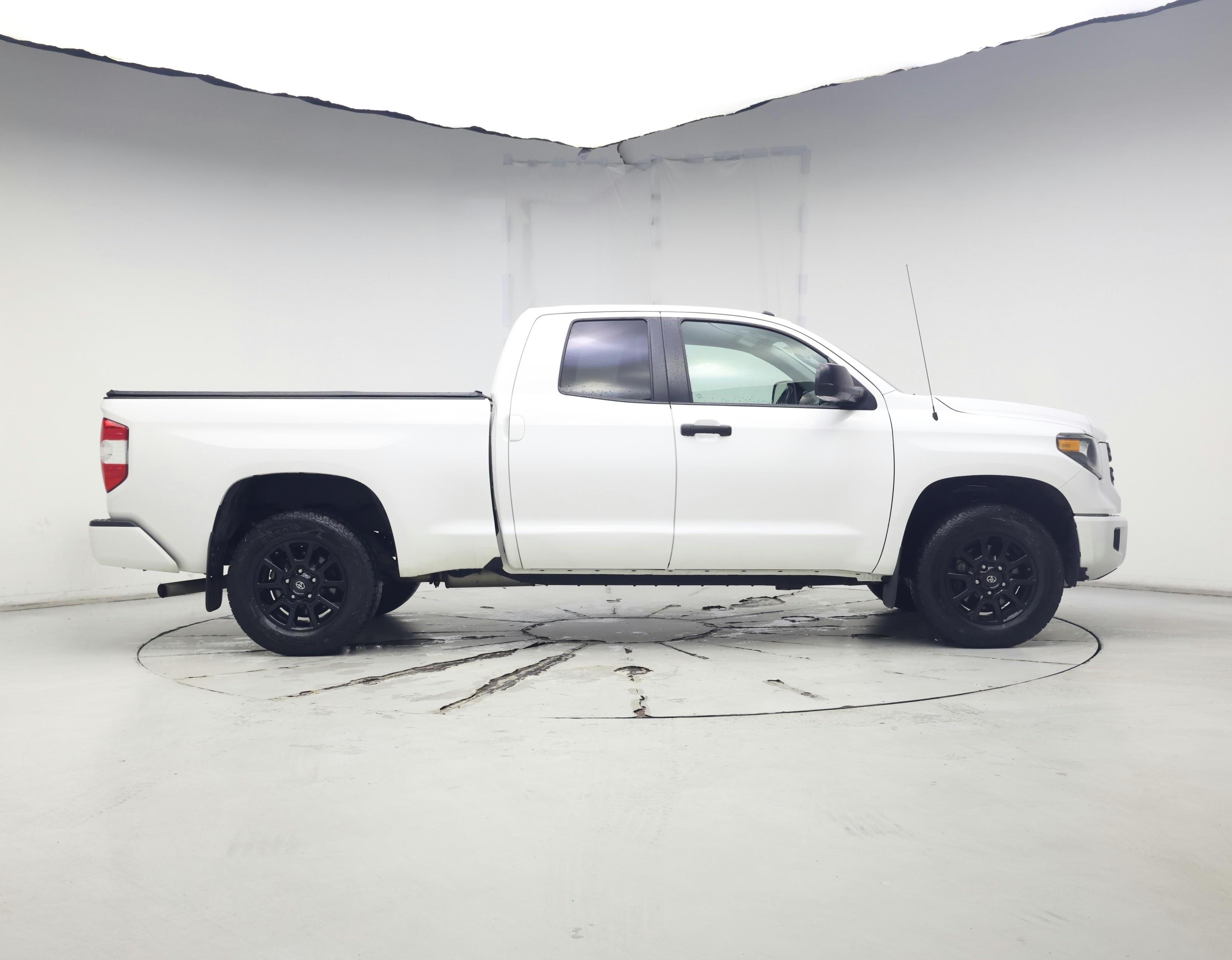 Thumbnail: 2019 Toyota Tundra - 7