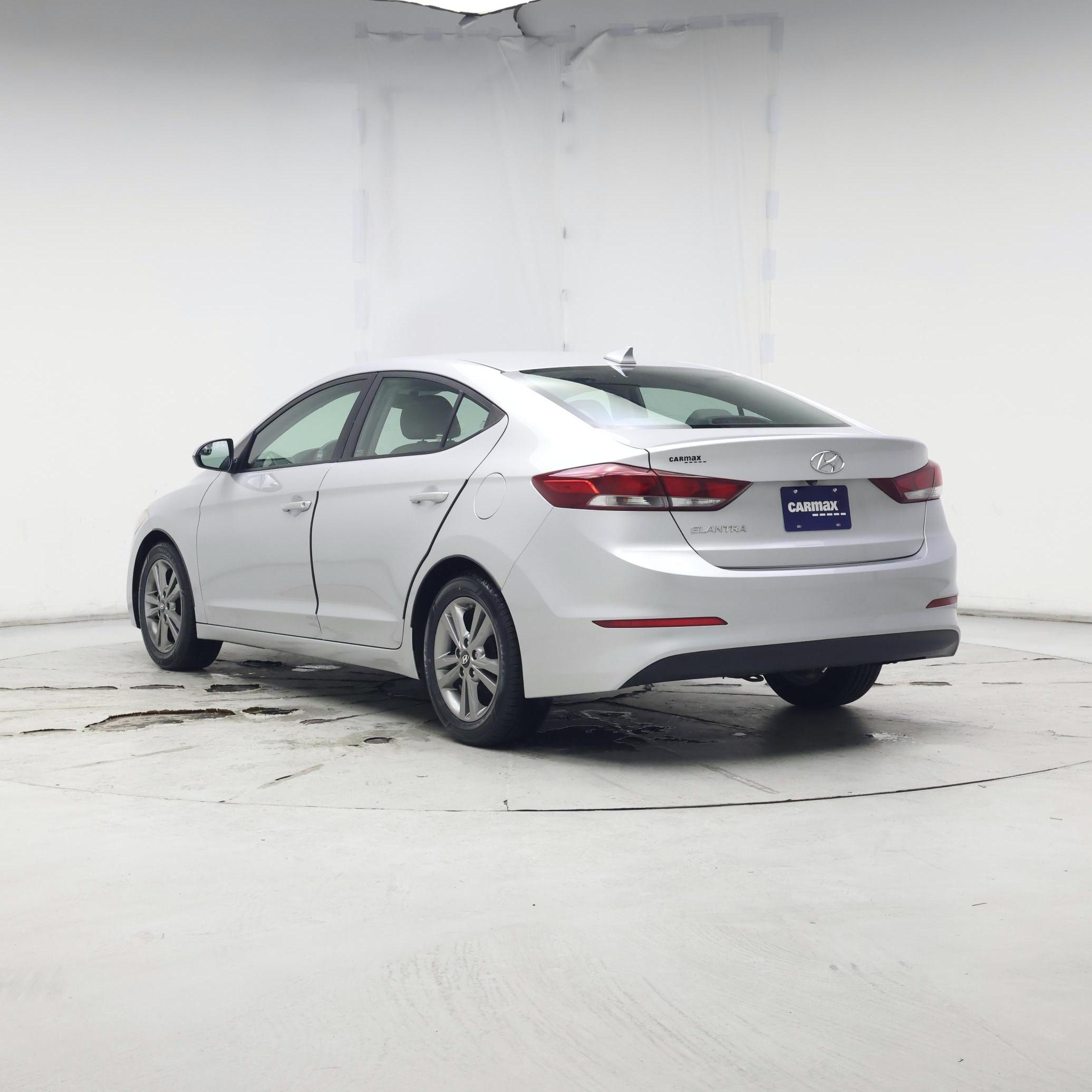 Thumbnail: 2017 Hyundai Elantra - 2