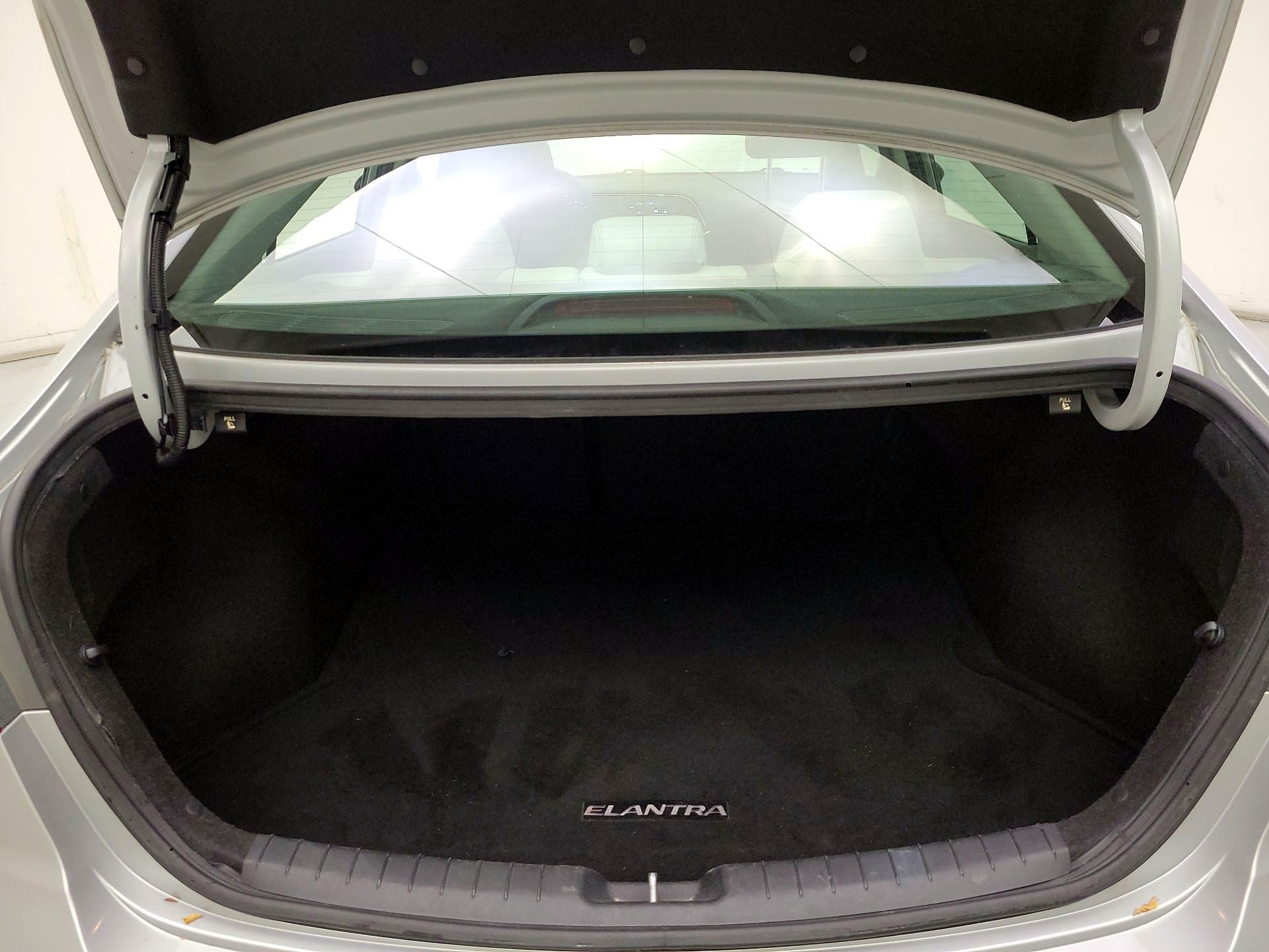 Thumbnail: 2017 Hyundai Elantra - 20