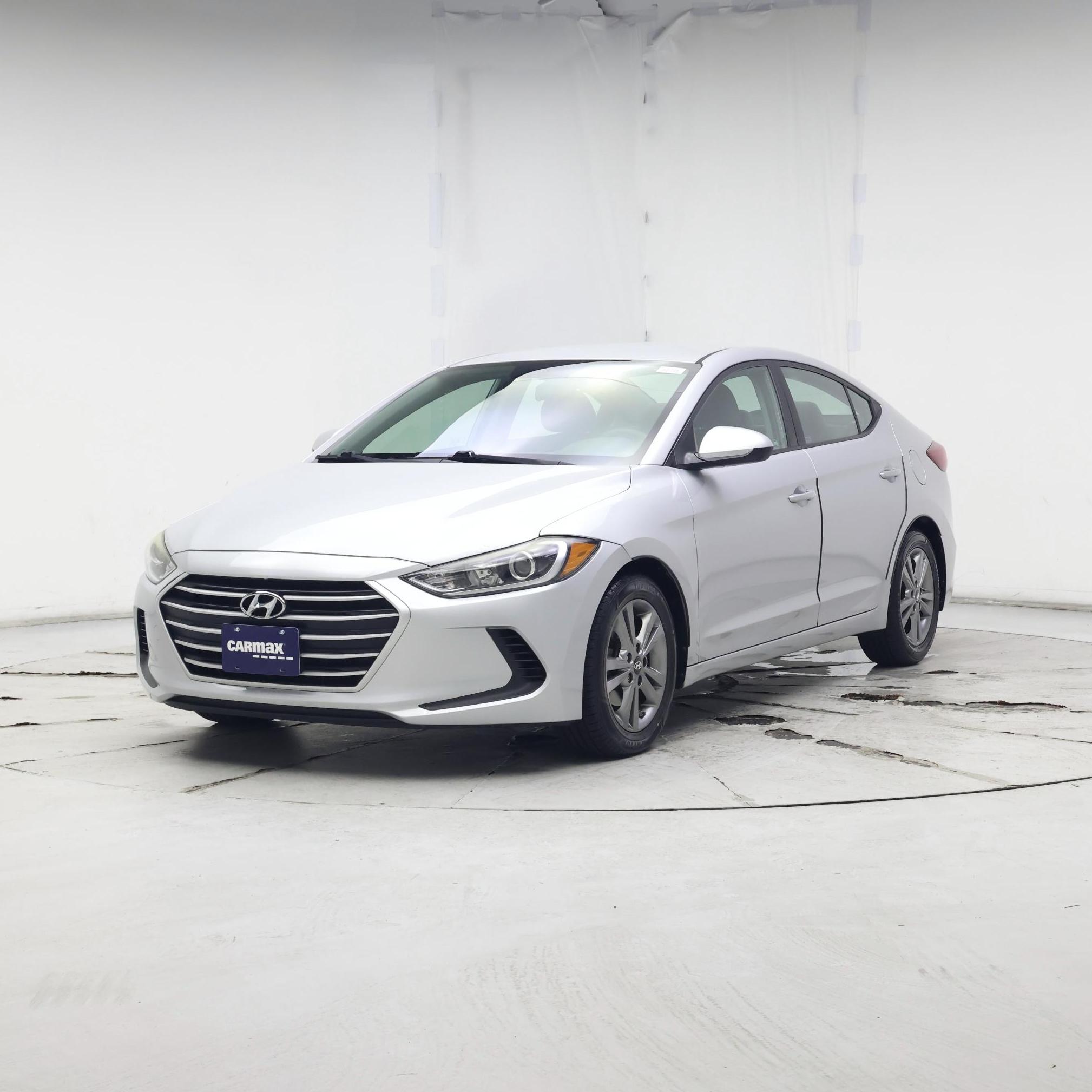 Thumbnail: 2017 Hyundai Elantra - 4