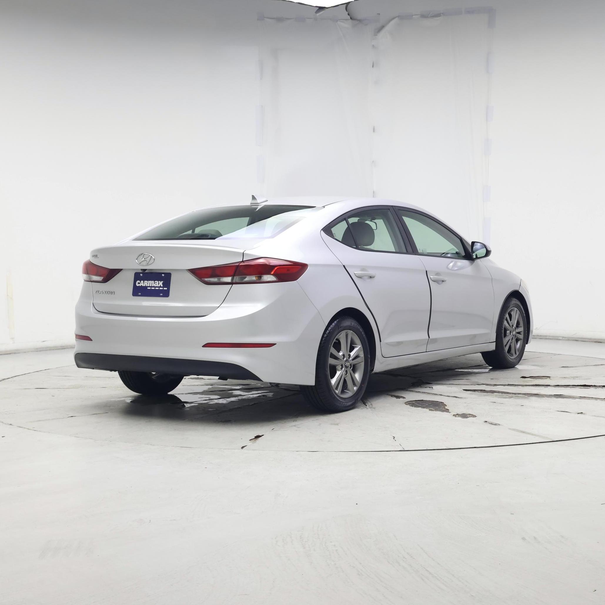 Thumbnail: 2017 Hyundai Elantra - 8
