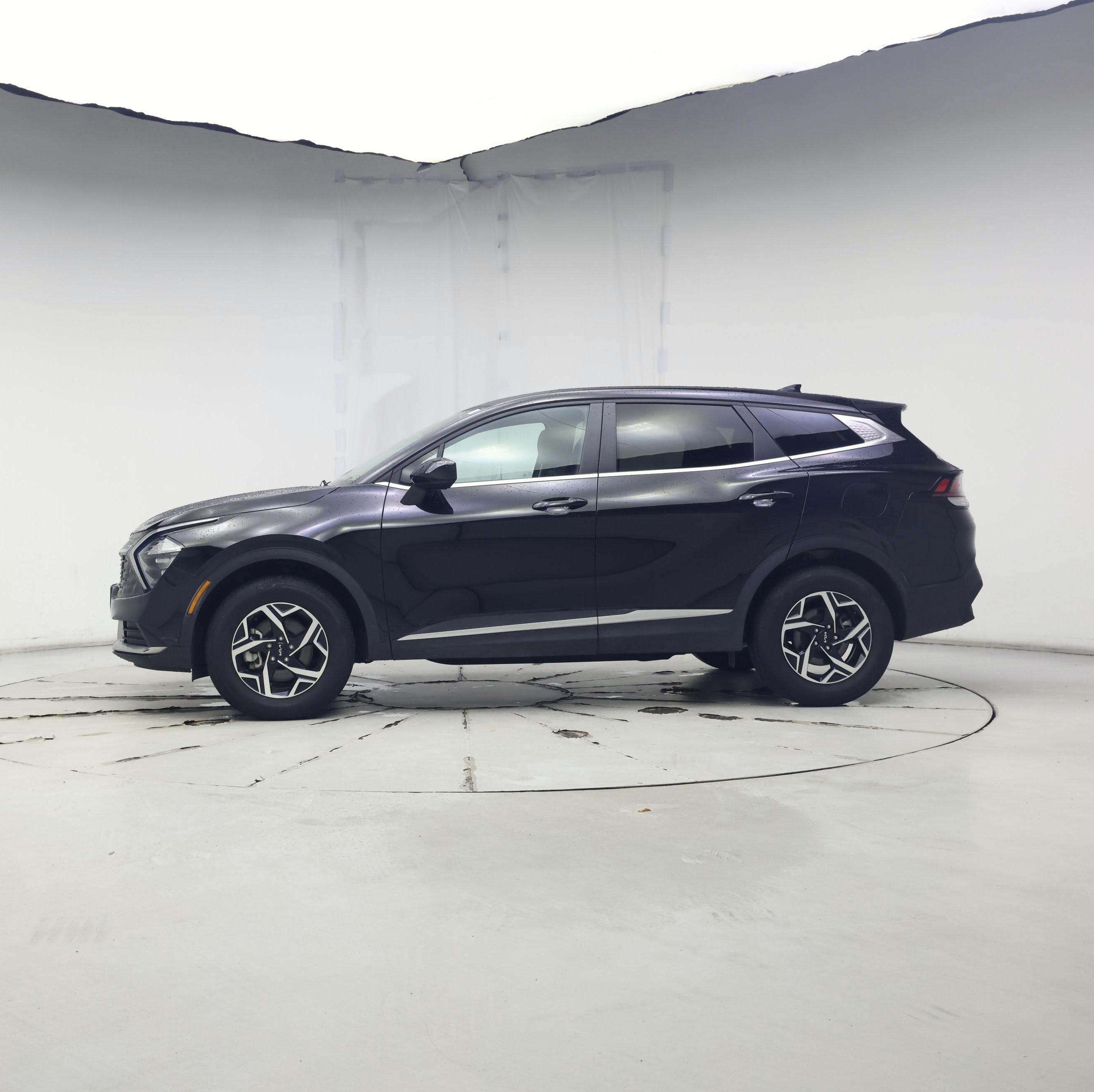 Thumbnail: 2023 Kia Sportage - 3