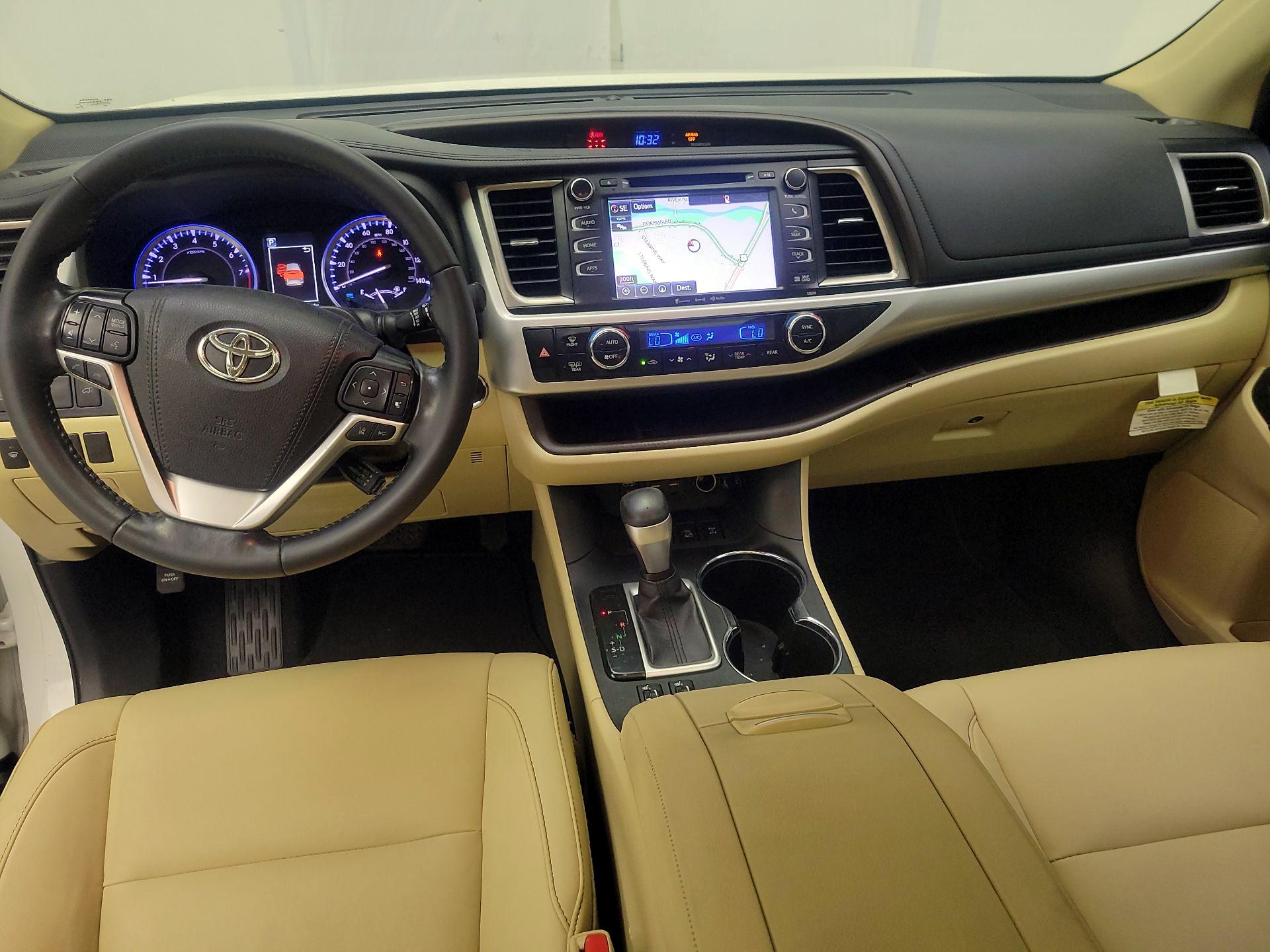 Thumbnail: 2019 Toyota Highlander - 9