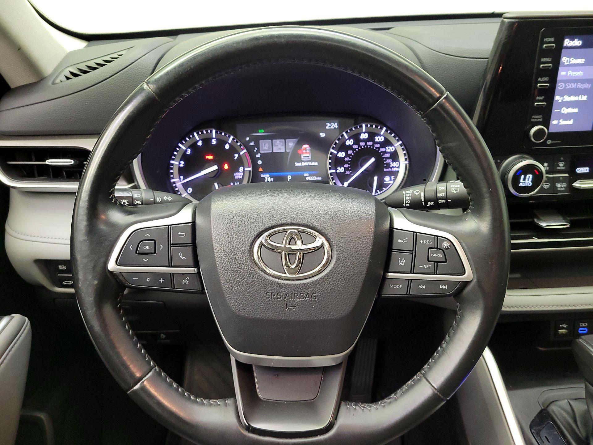 Thumbnail: 2022 Toyota Highlander - 10