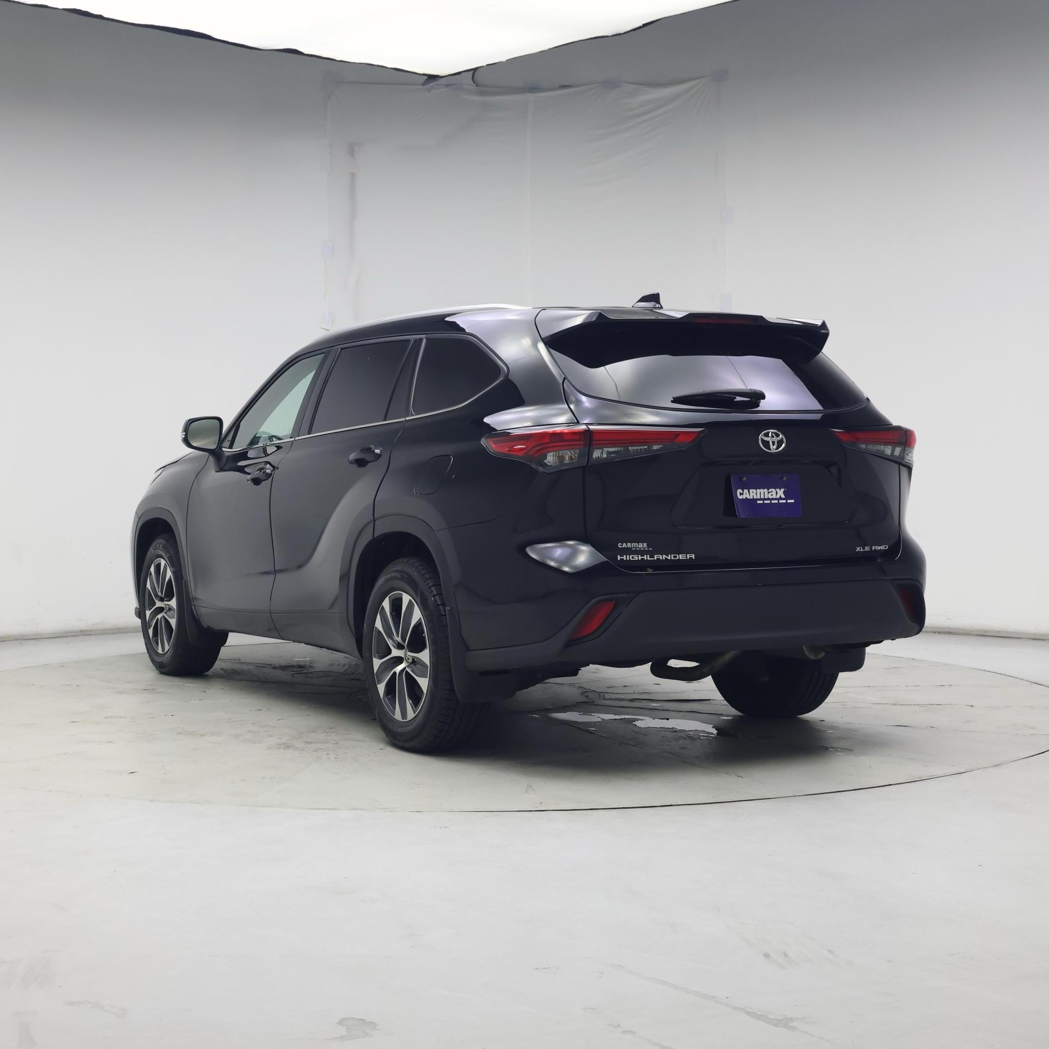 Thumbnail: 2022 Toyota Highlander - 2