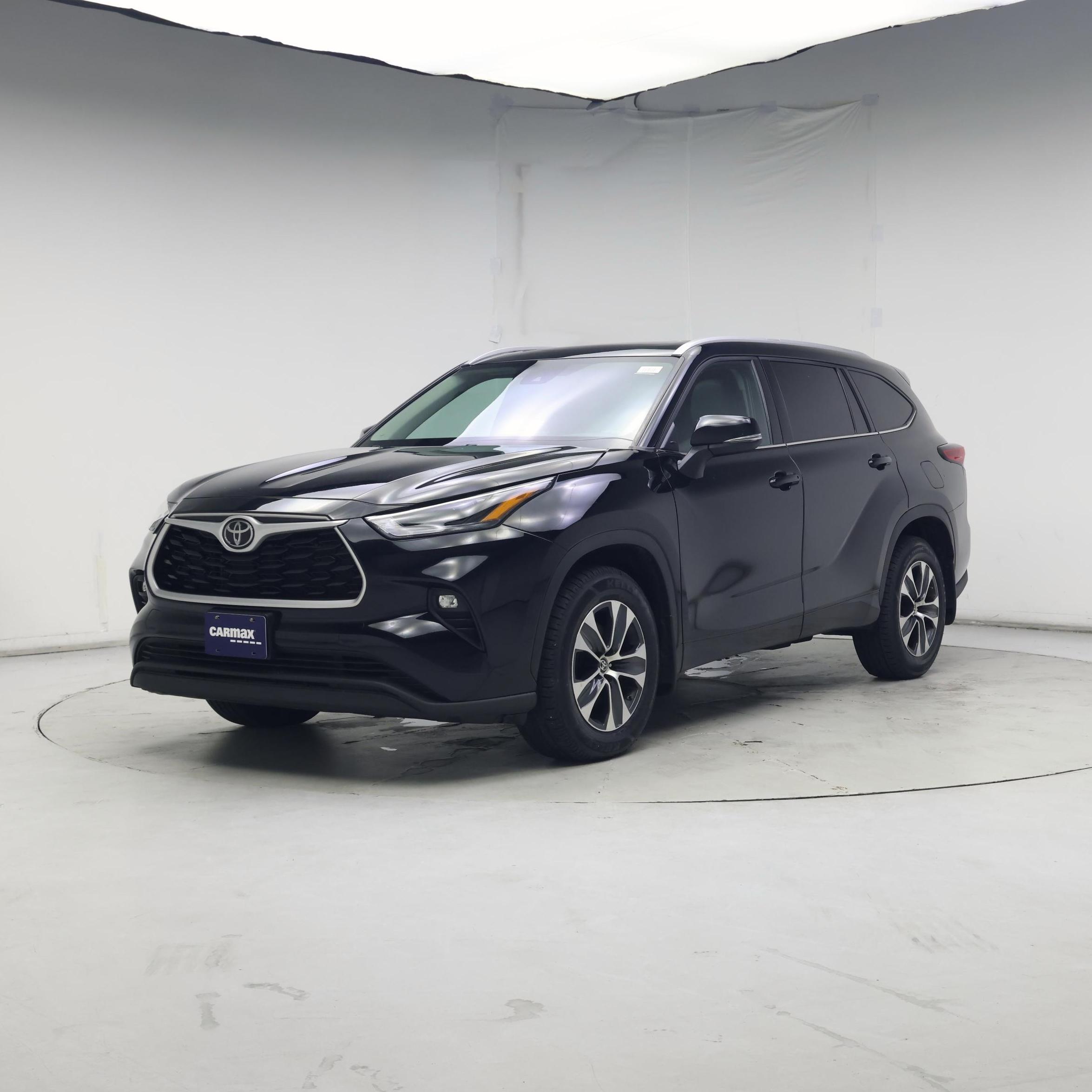 Thumbnail: 2022 Toyota Highlander - 4