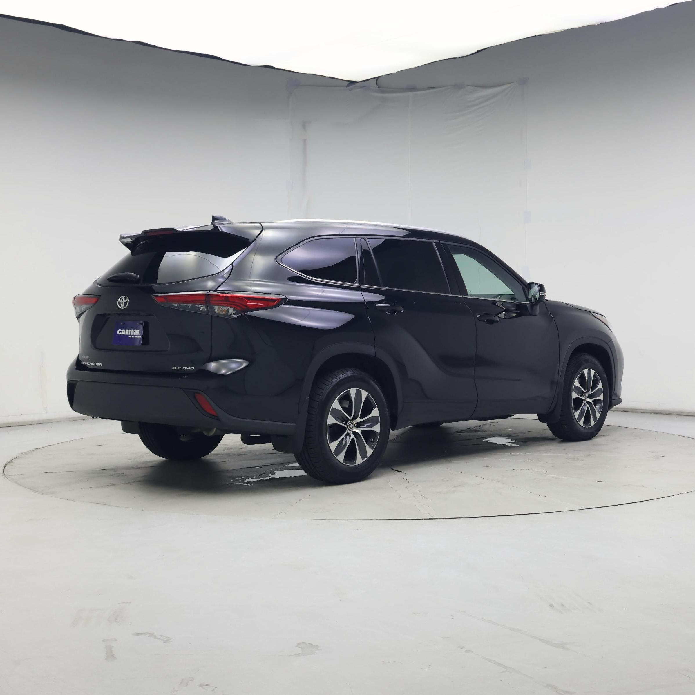 Thumbnail: 2022 Toyota Highlander - 8