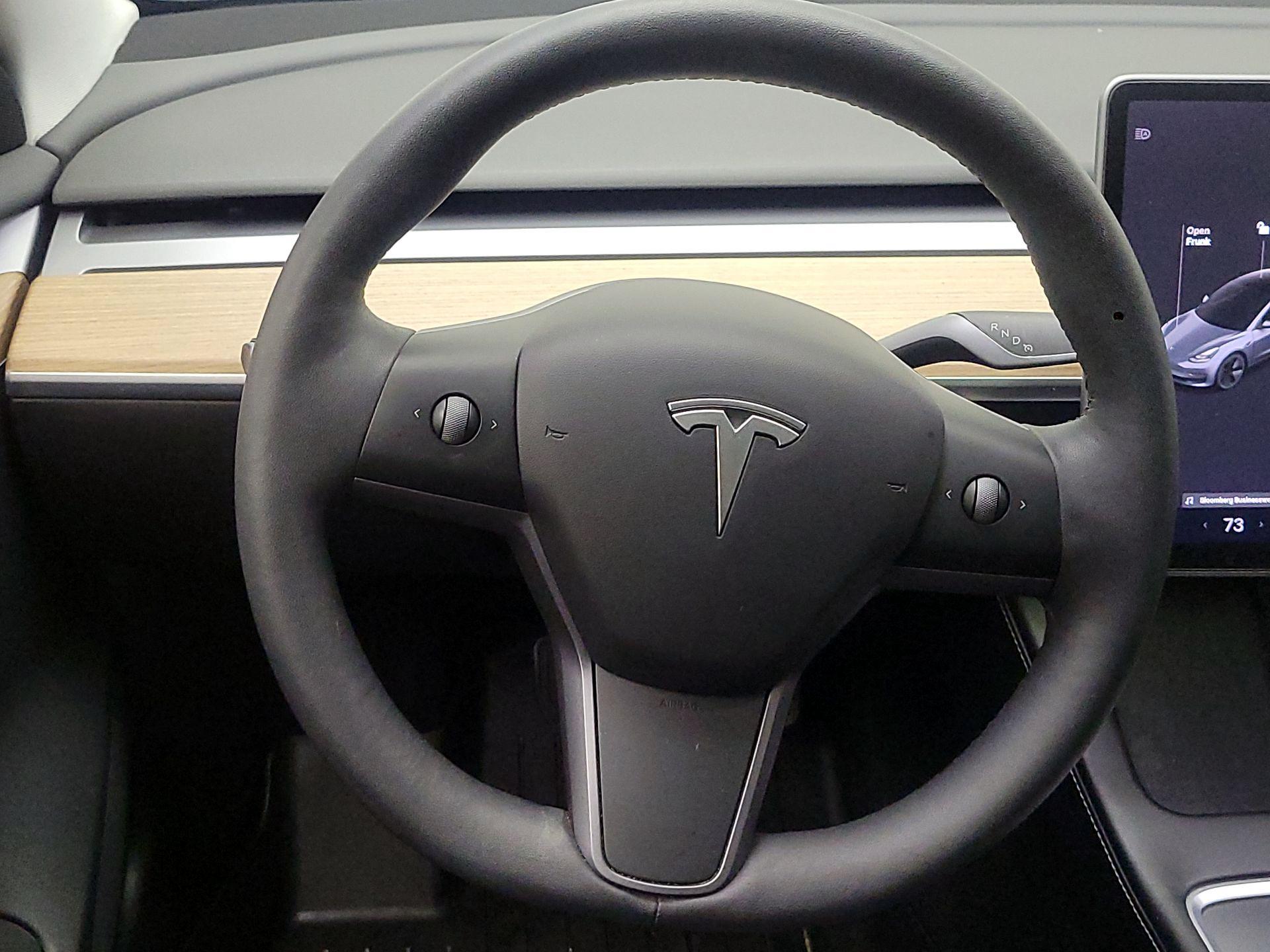Thumbnail: 2021 Tesla Model 3 - 10