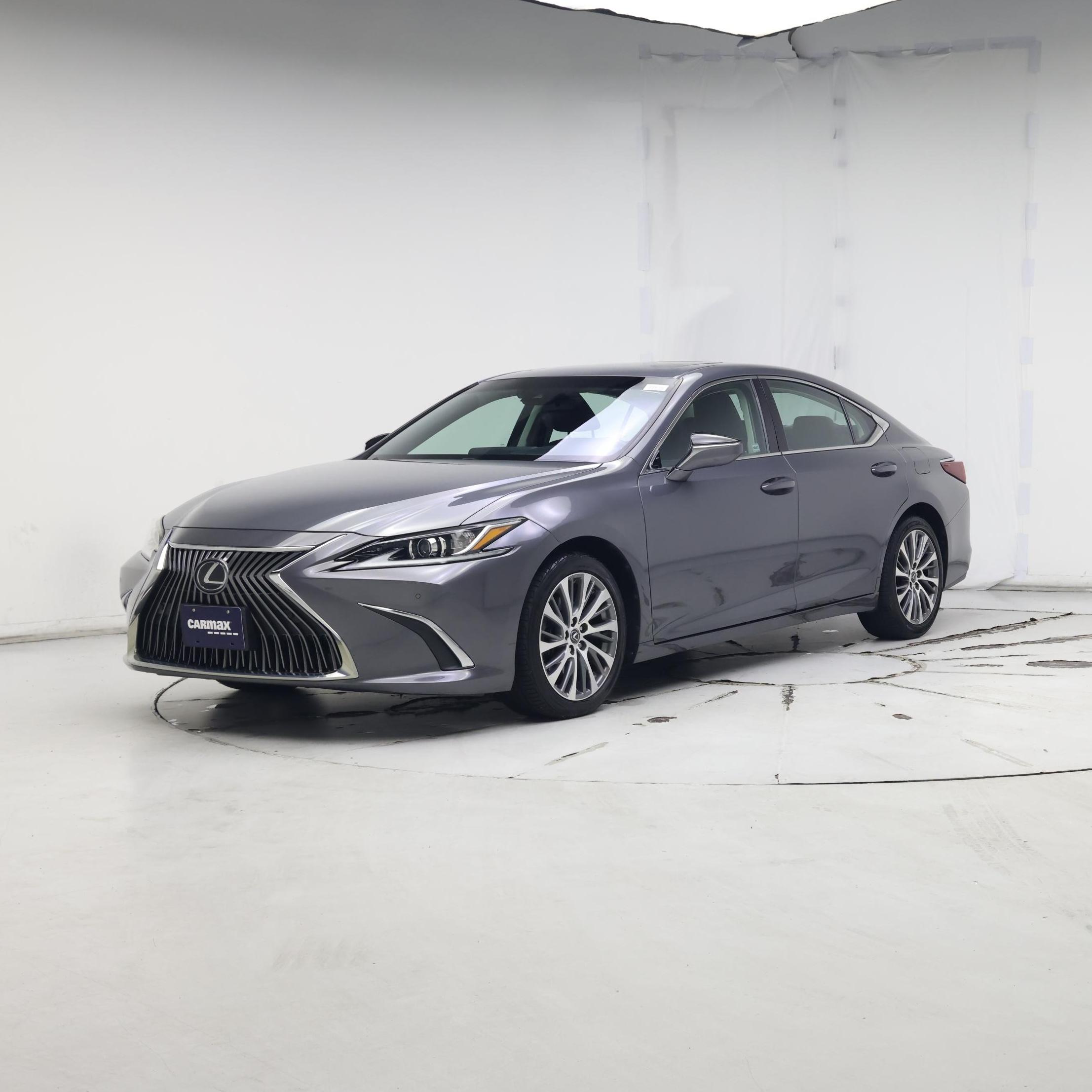 Thumbnail: 2019 Lexus ES - 4