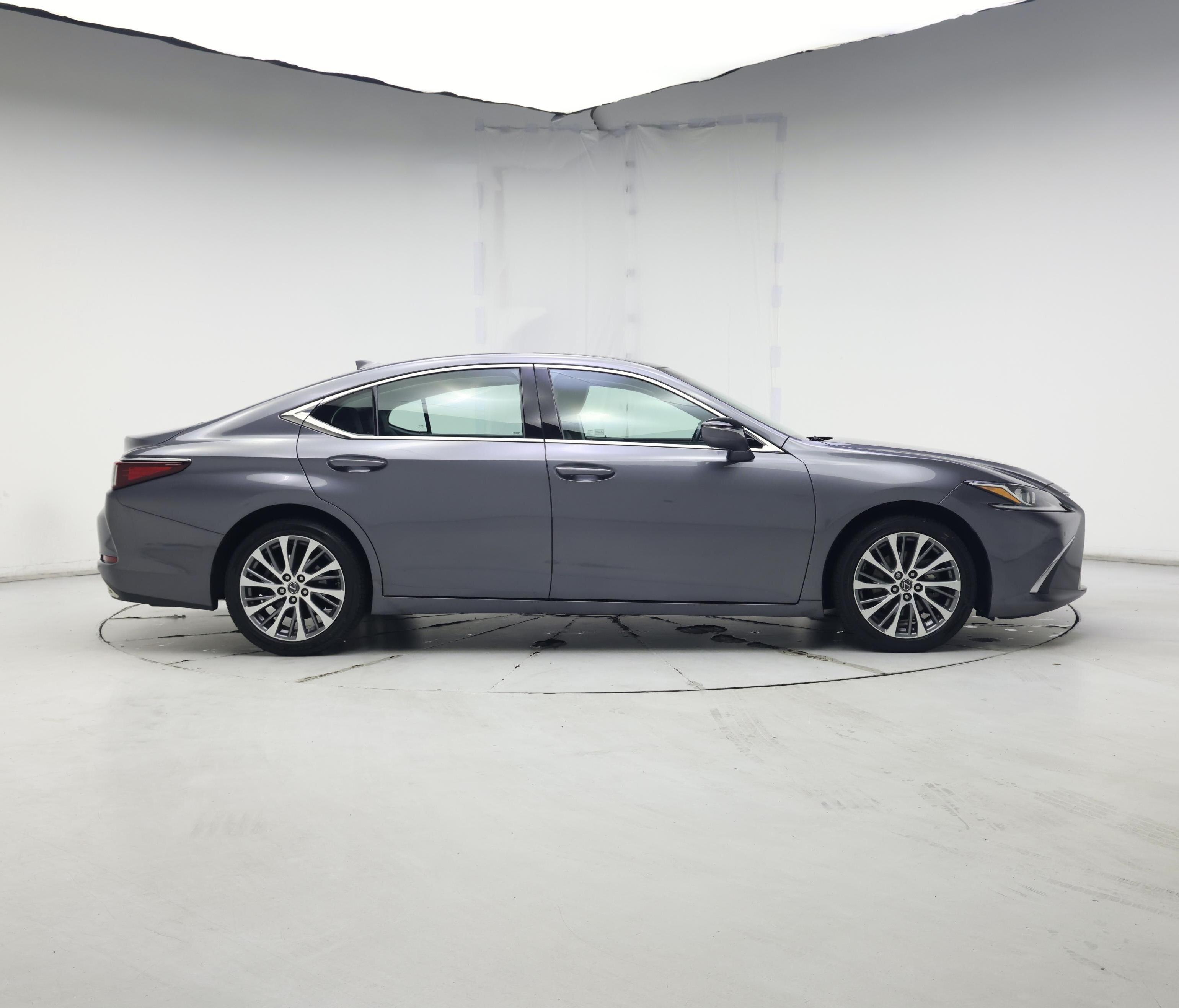 Thumbnail: 2019 Lexus ES - 7