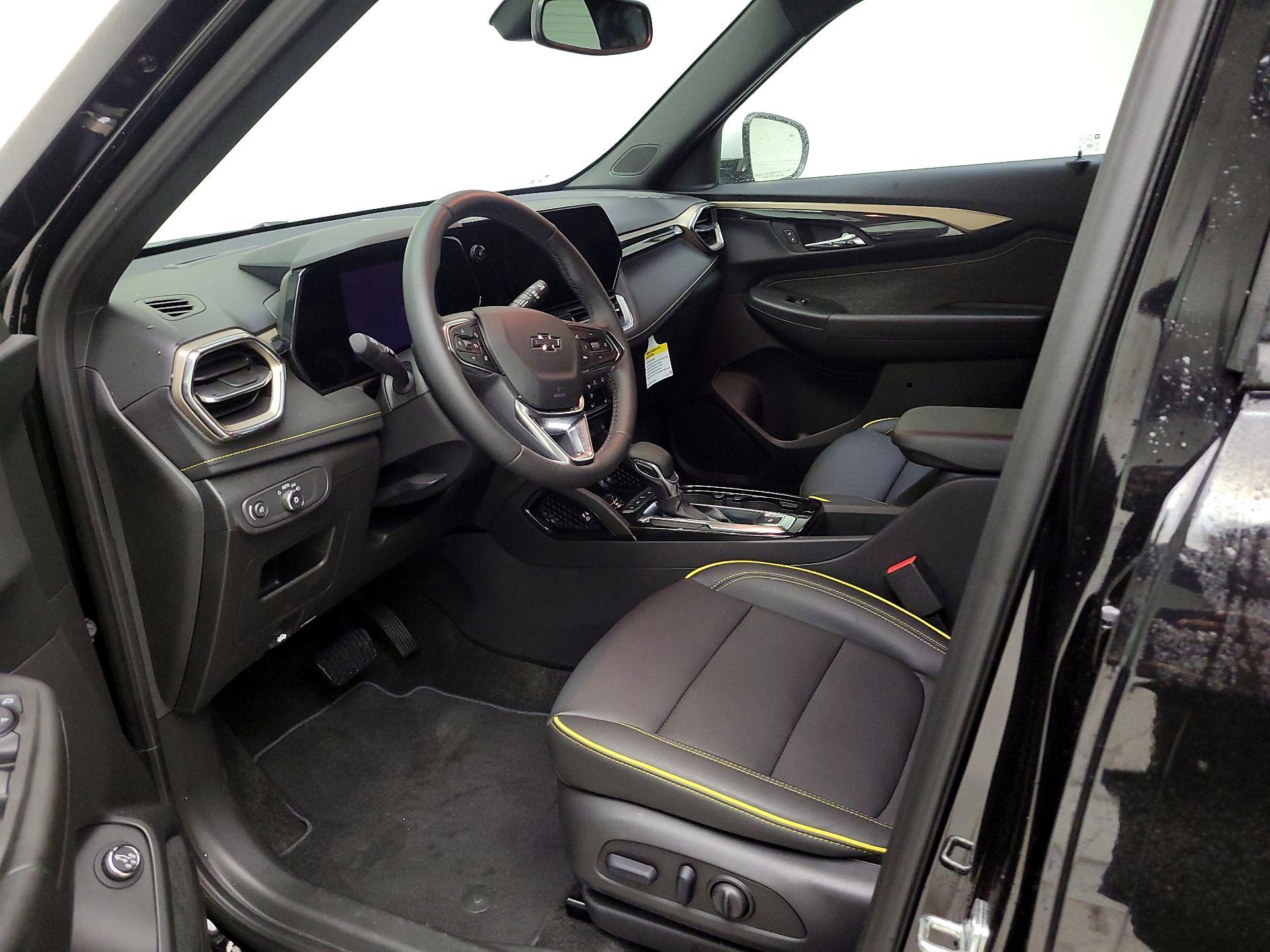 Thumbnail: 2025 Chevrolet TrailBlazer - 11