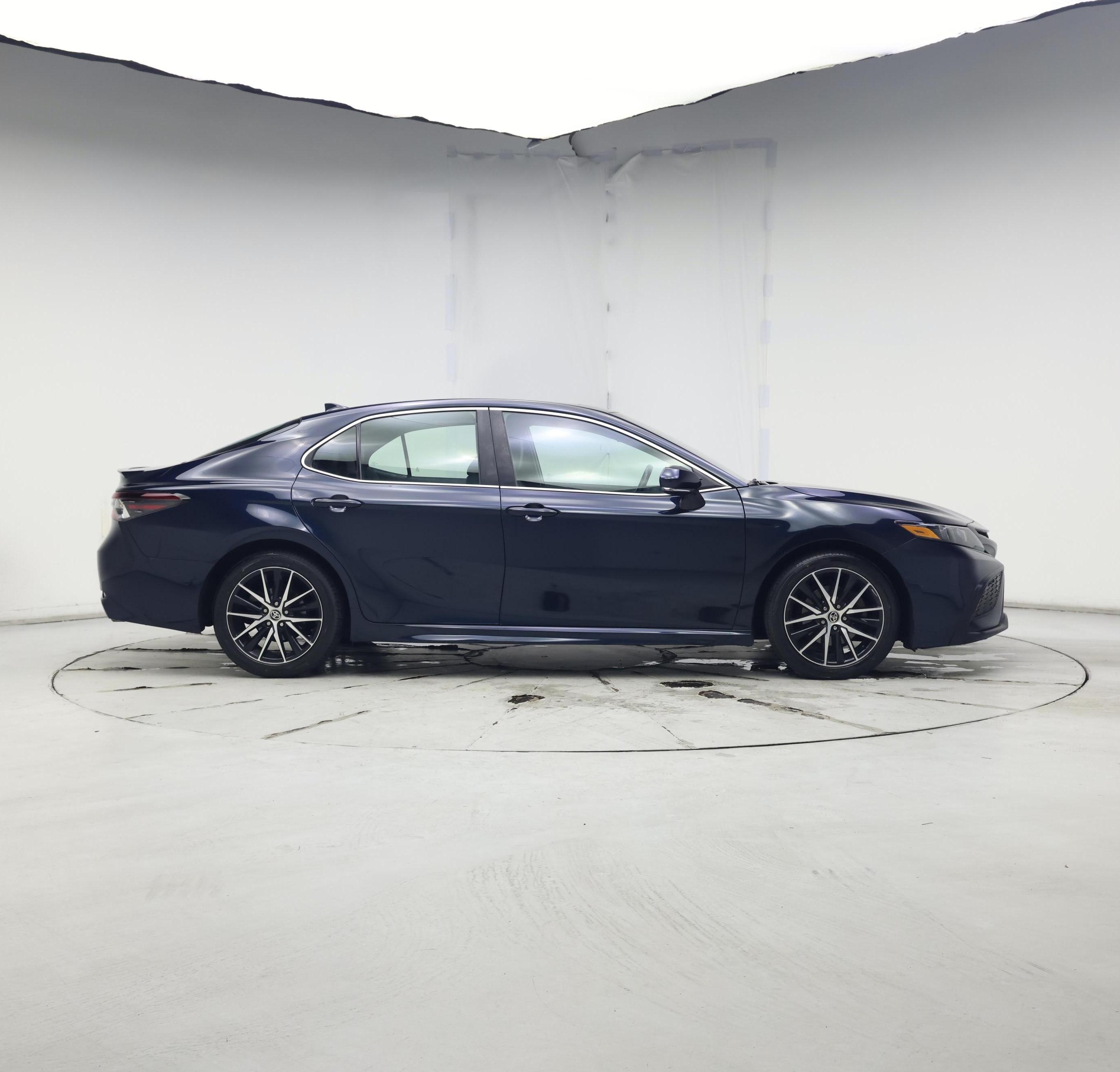 Thumbnail: 2021 Toyota Camry - 7