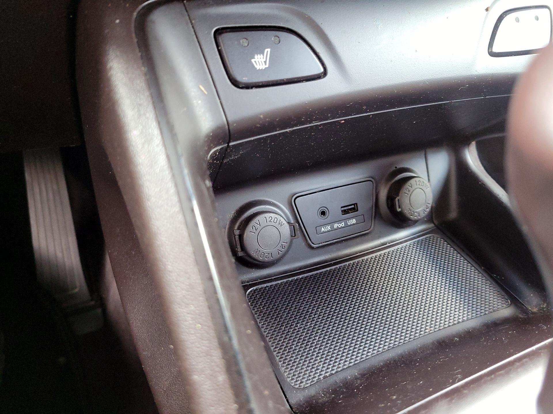 Thumbnail: 2014 Hyundai Tucson - 18
