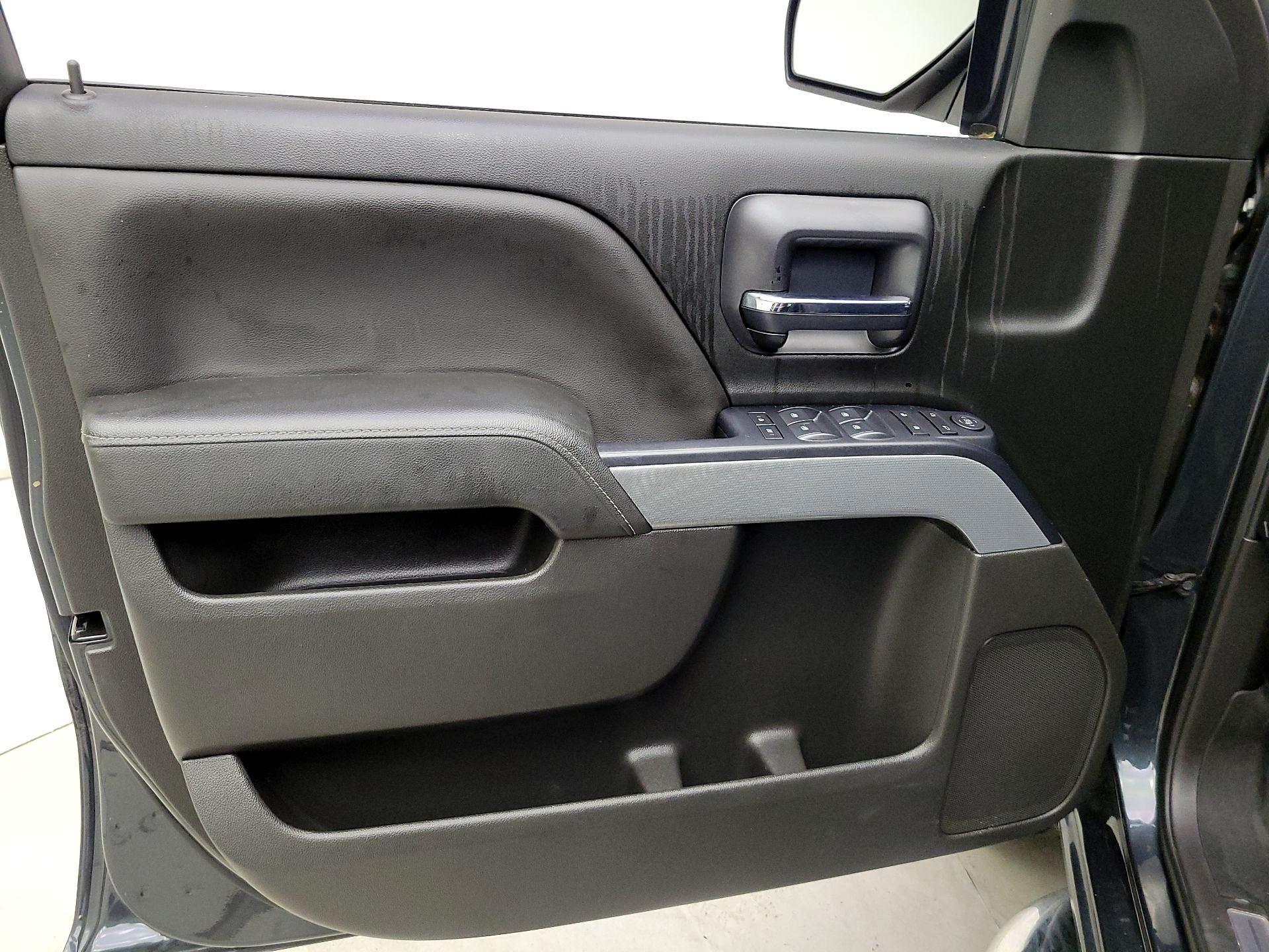 Thumbnail: 2018 Chevrolet Silverado 1500 - 12