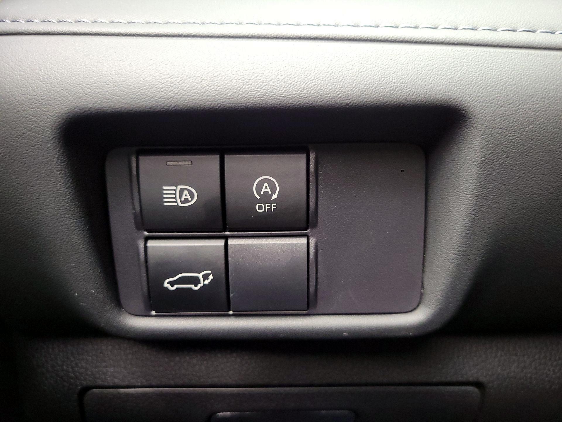 Thumbnail: 2023 Toyota Highlander - 13