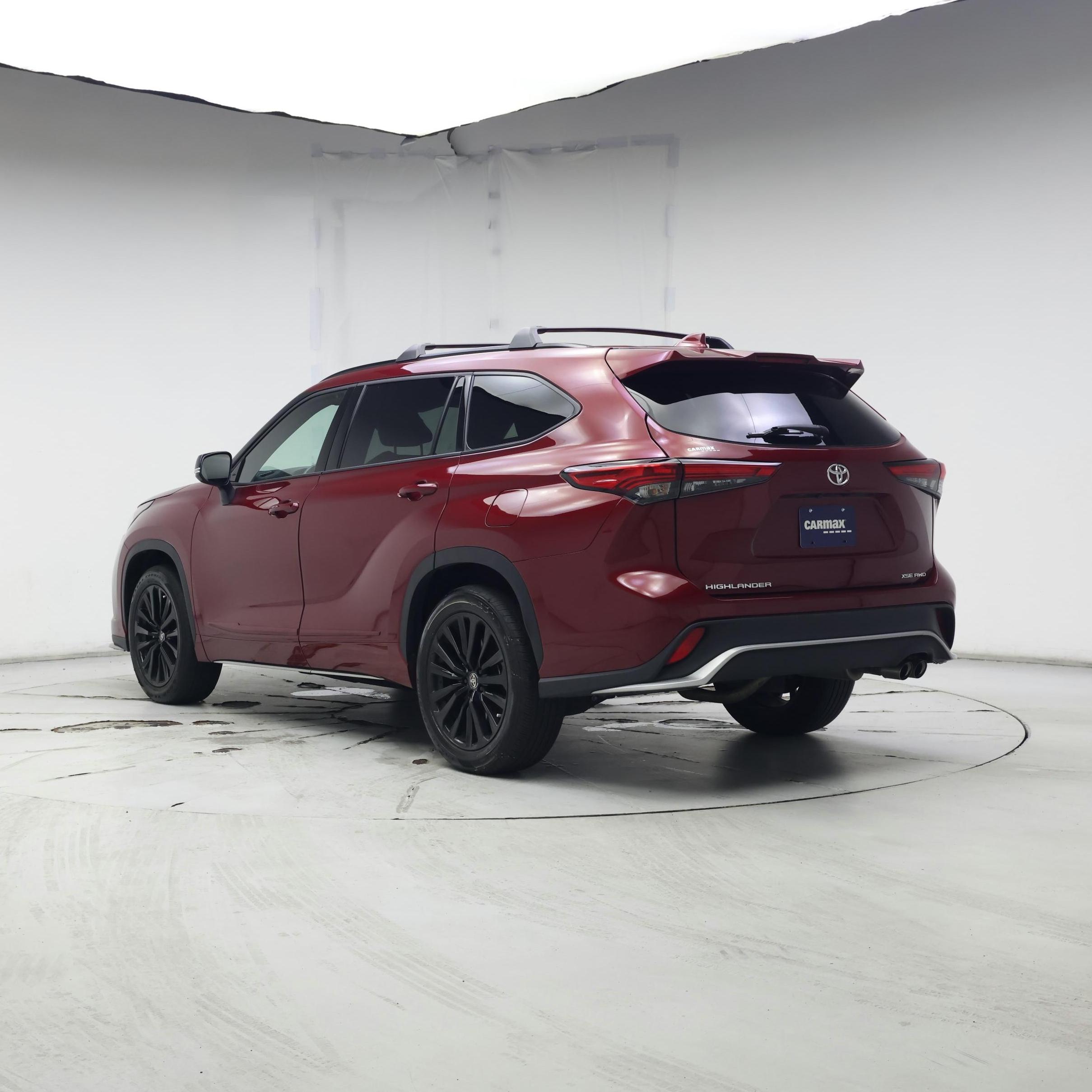 Thumbnail: 2023 Toyota Highlander - 2