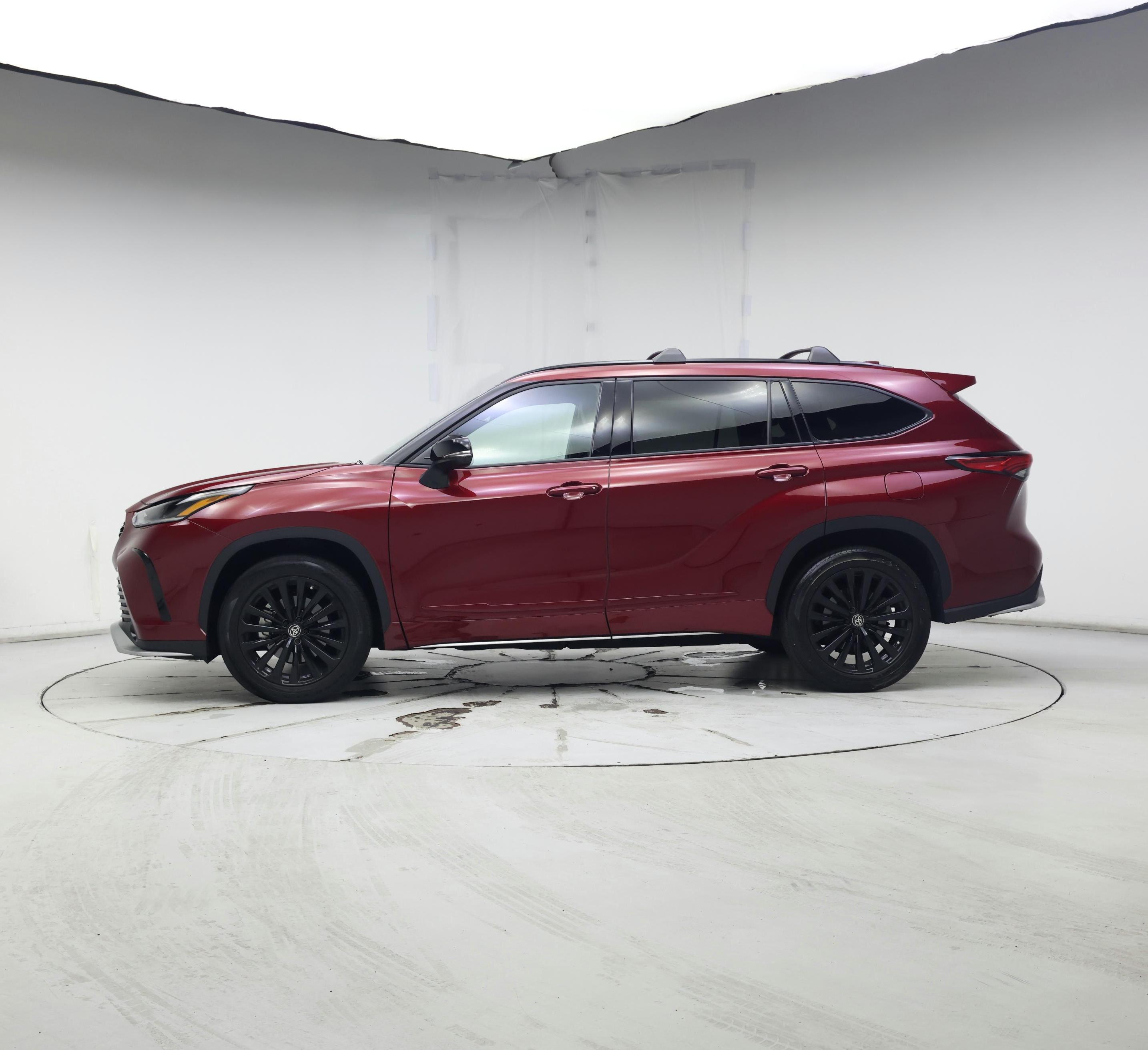 Thumbnail: 2023 Toyota Highlander - 3