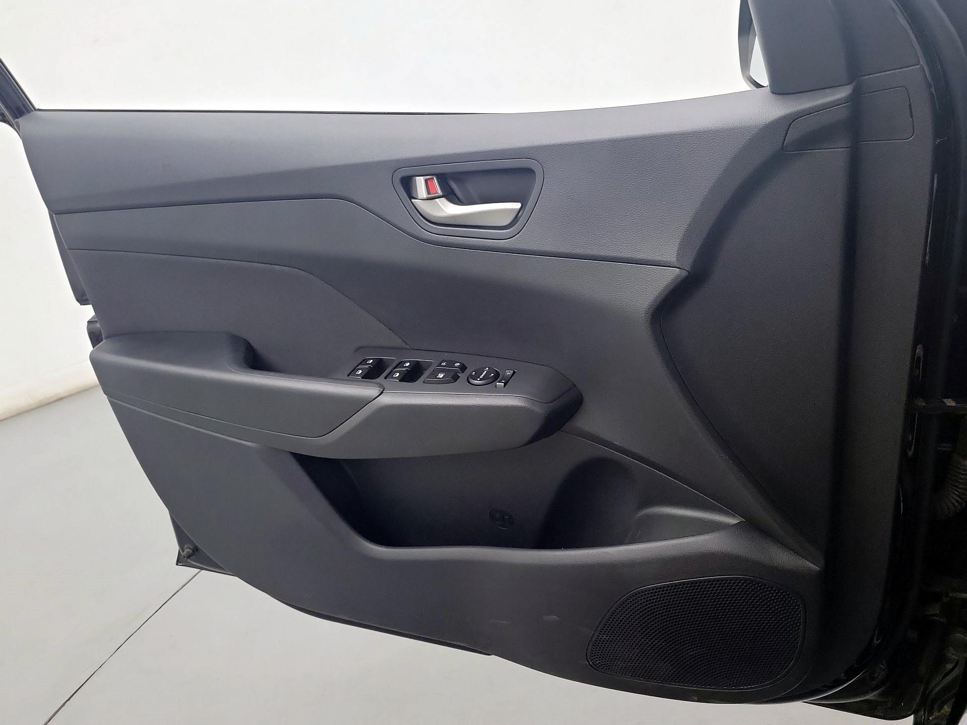 Thumbnail: 2020 Hyundai Accent - 10
