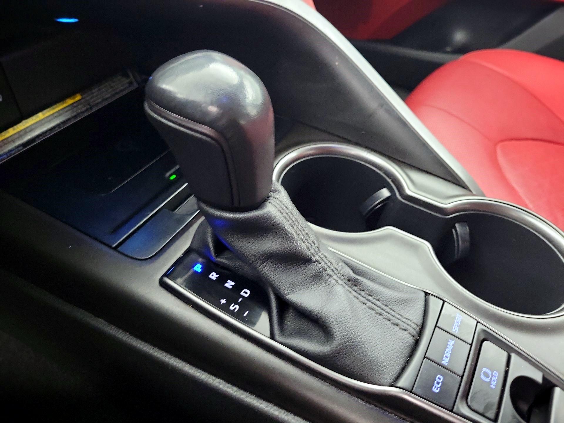 Thumbnail: 2021 Toyota Camry - 16