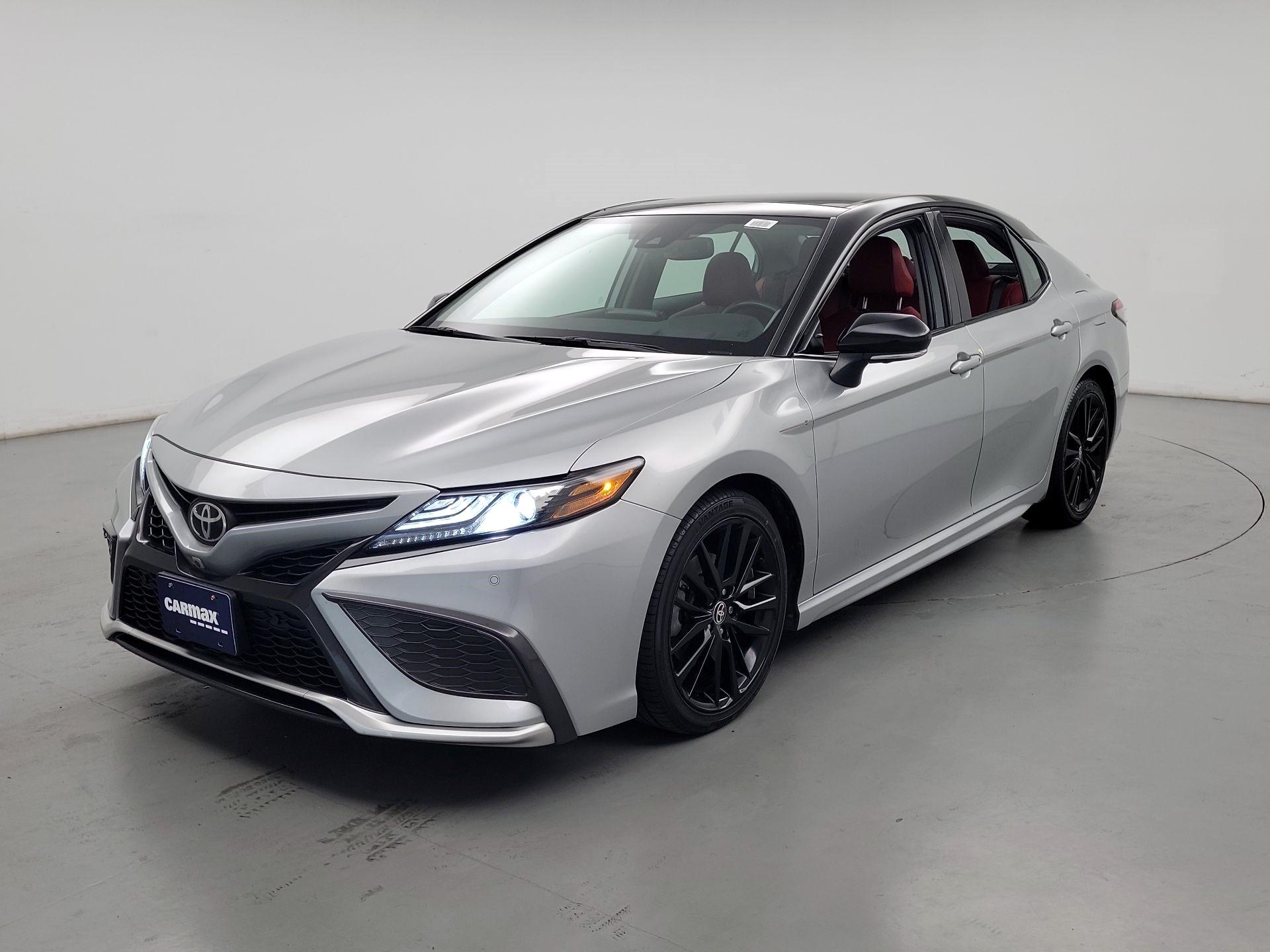Thumbnail: 2021 Toyota Camry - 3