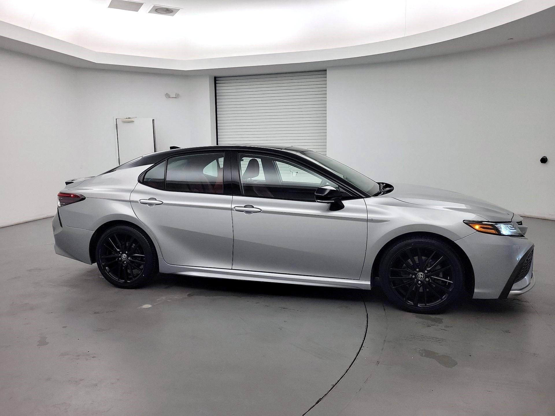 Thumbnail: 2021 Toyota Camry - 4