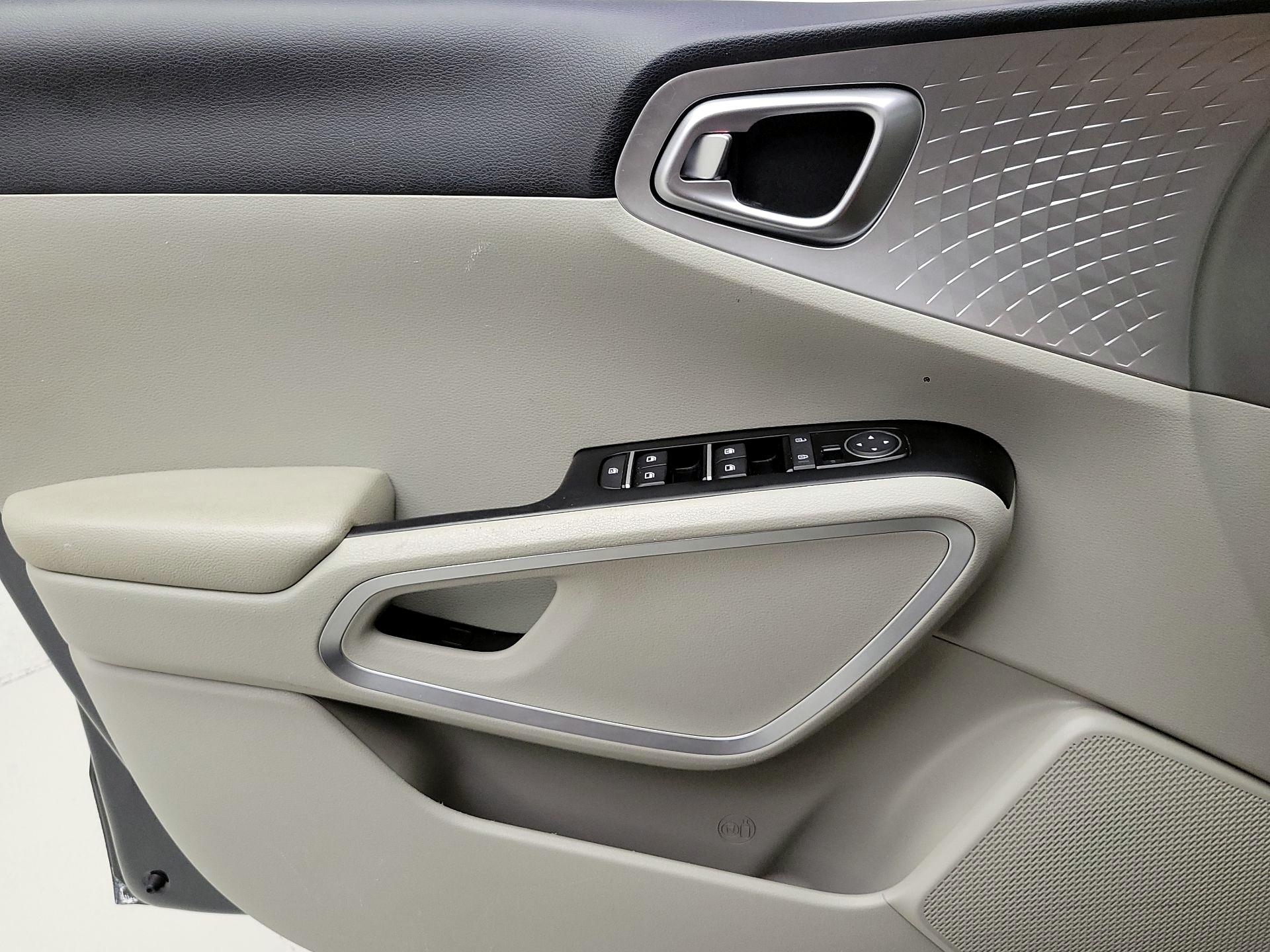 Thumbnail: 2021 Kia Soul - 12