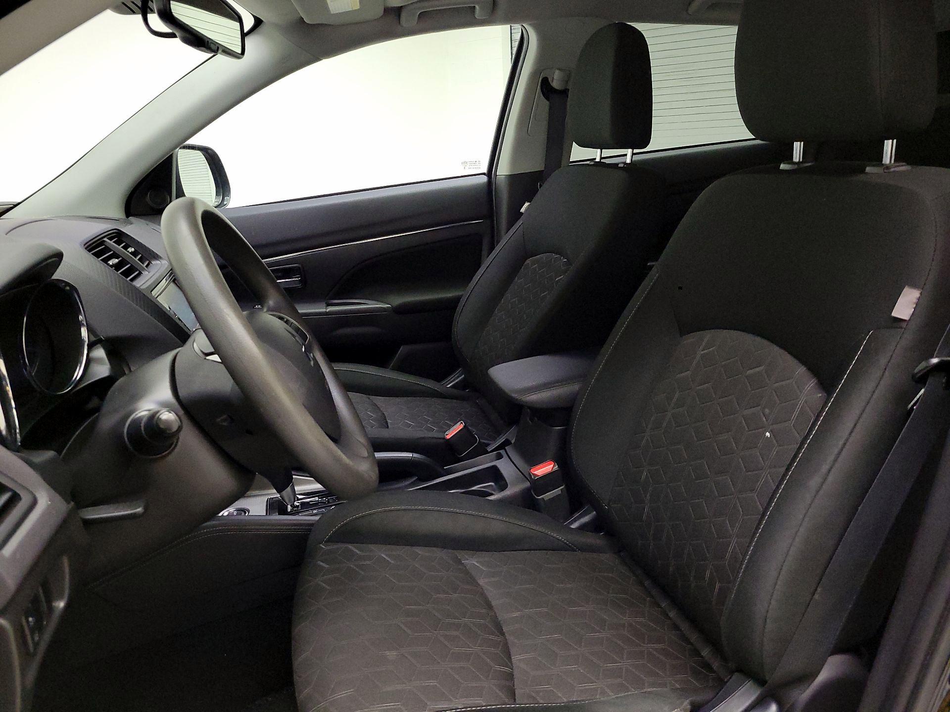 Thumbnail: 2023 Mitsubishi Outlander Sport - 11