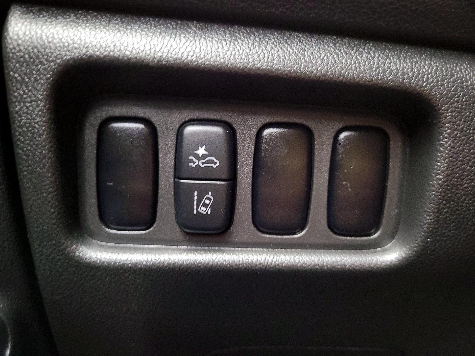 Thumbnail: 2023 Mitsubishi Outlander Sport - 13