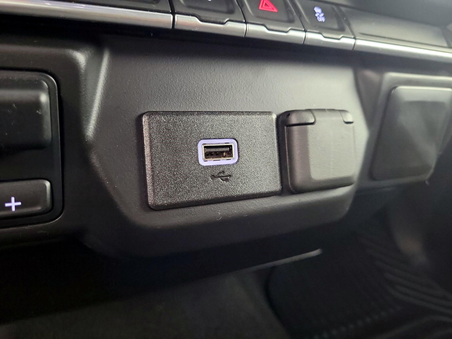 Thumbnail: 2020 Chevrolet Silverado 1500 - 16