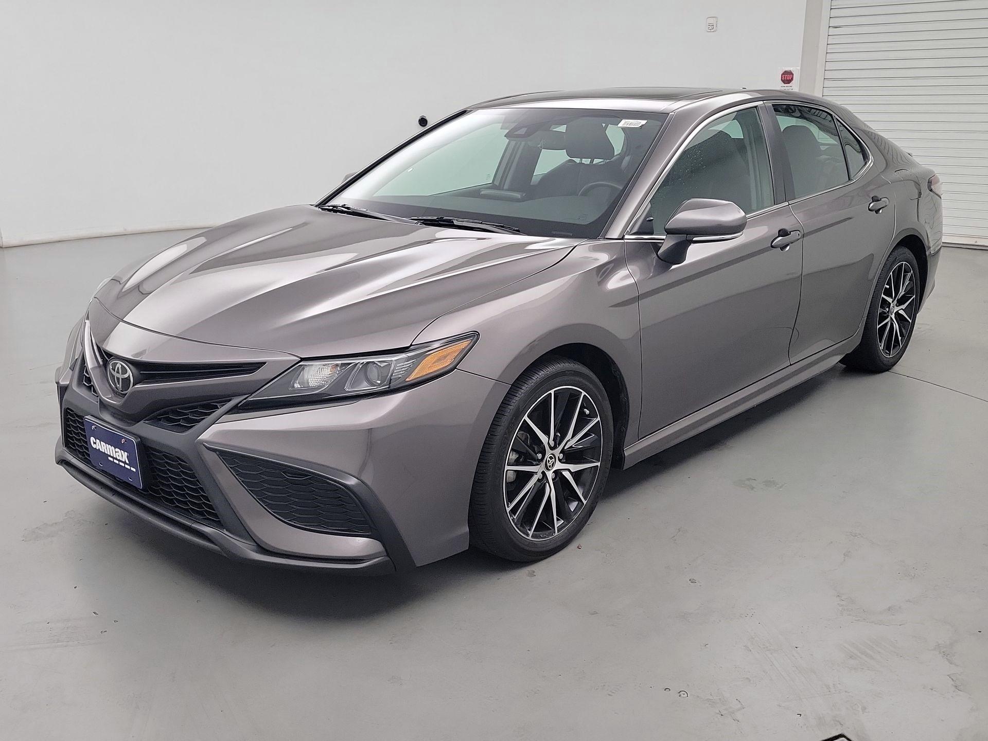 Thumbnail: 2022 Toyota Camry - 3