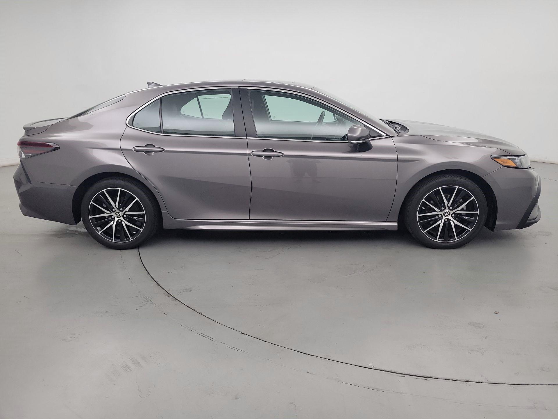 Thumbnail: 2022 Toyota Camry - 4