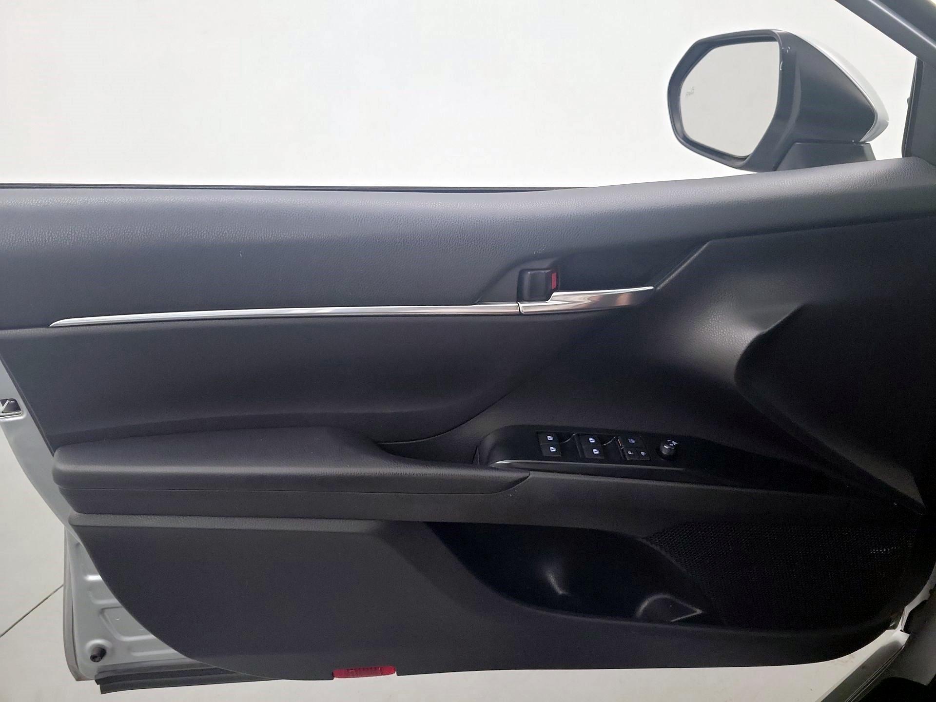 Thumbnail: 2020 Toyota Camry - 10