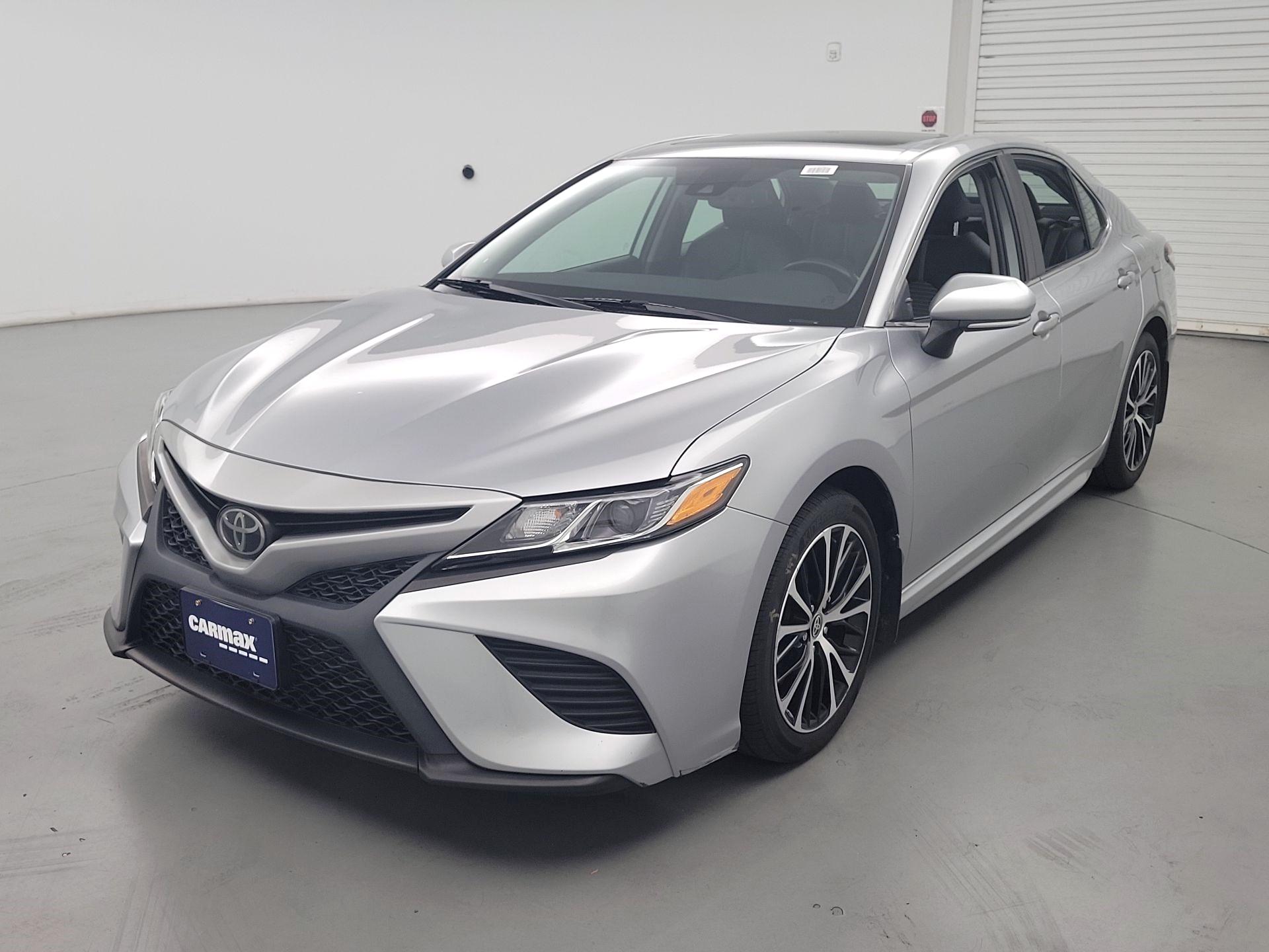 Thumbnail: 2020 Toyota Camry - 3