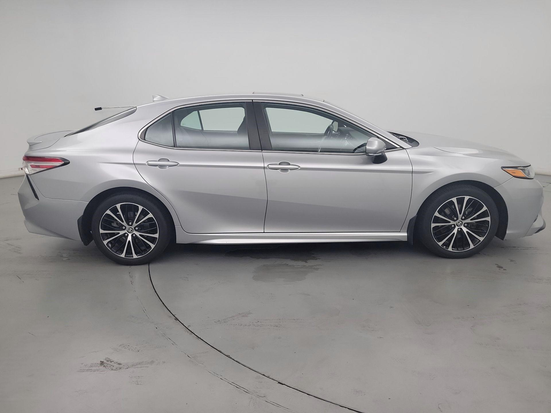 Thumbnail: 2020 Toyota Camry - 4