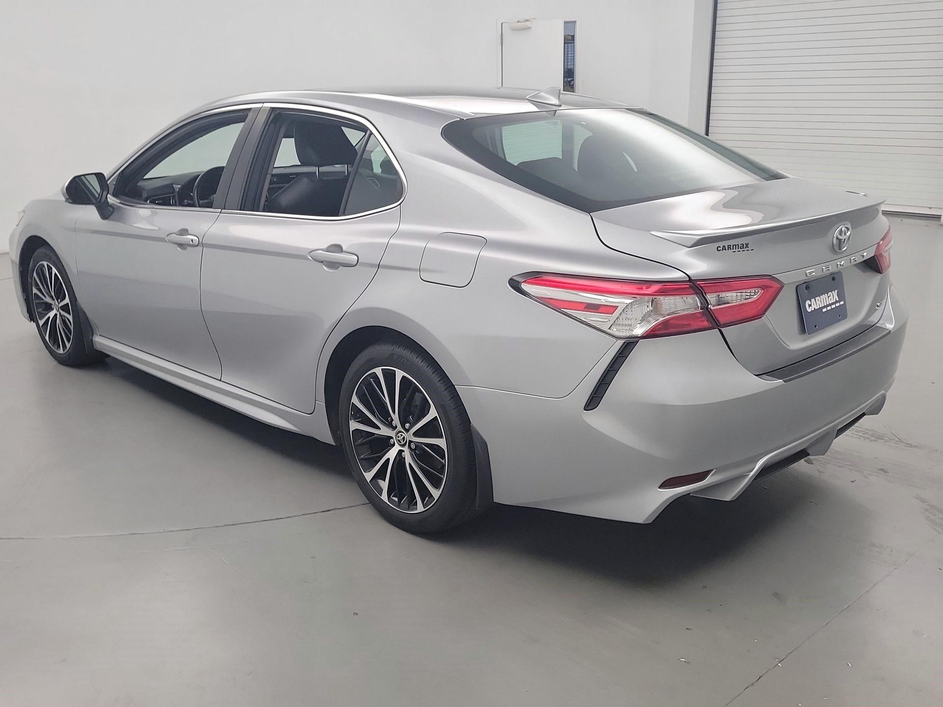 Thumbnail: 2020 Toyota Camry - 7