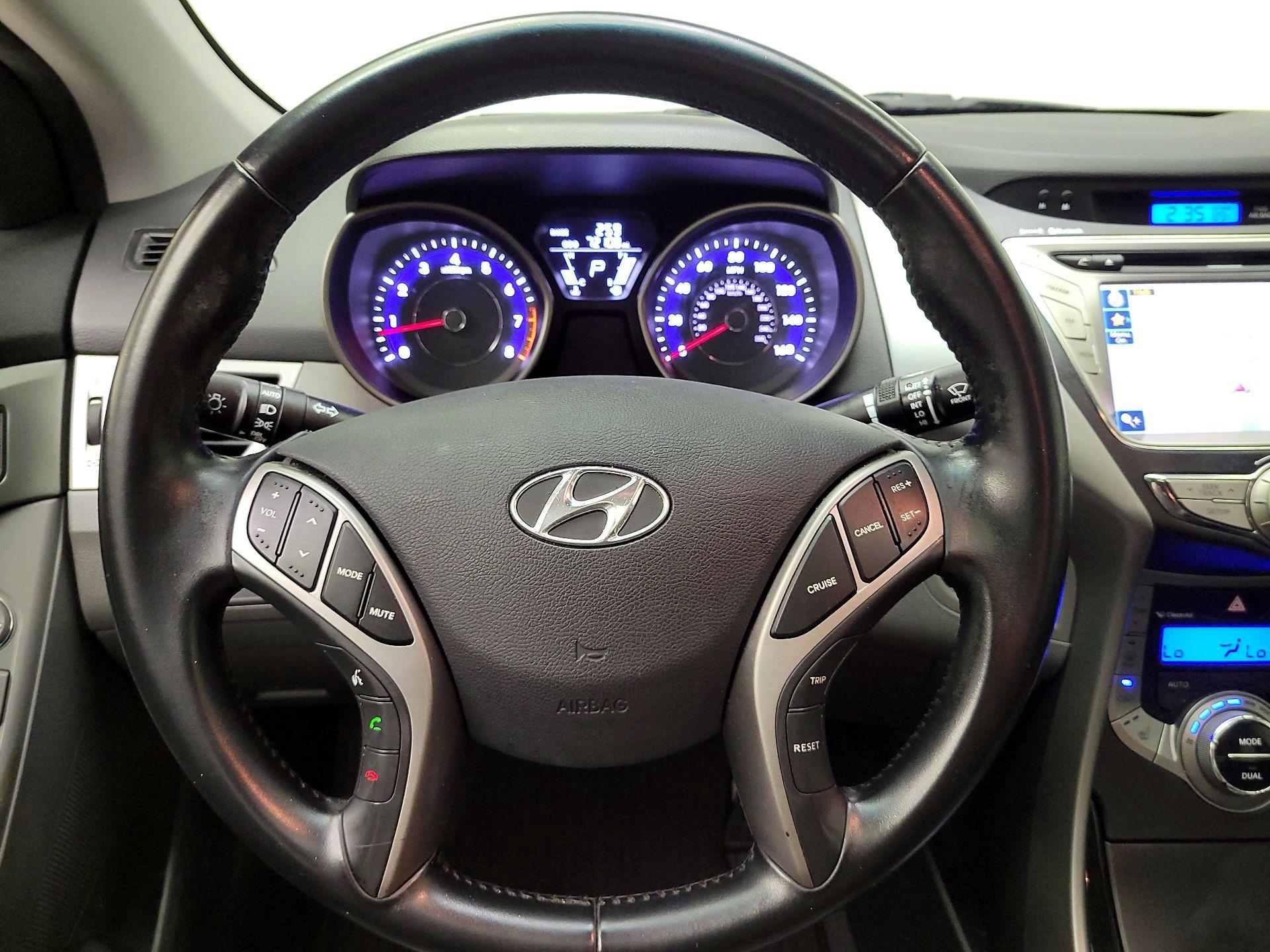 Thumbnail: 2013 Hyundai Elantra - 10