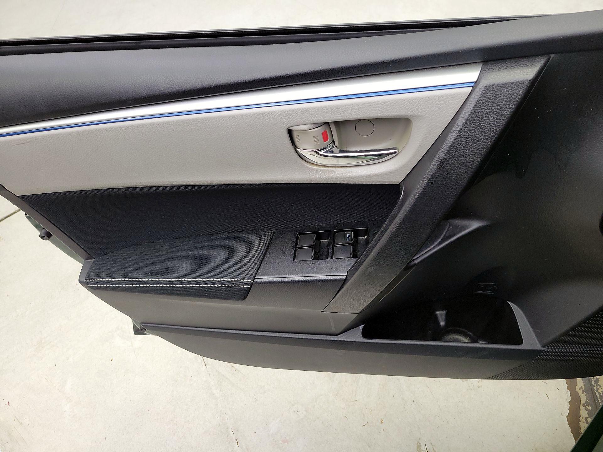 Thumbnail: 2014 Toyota Corolla - 12