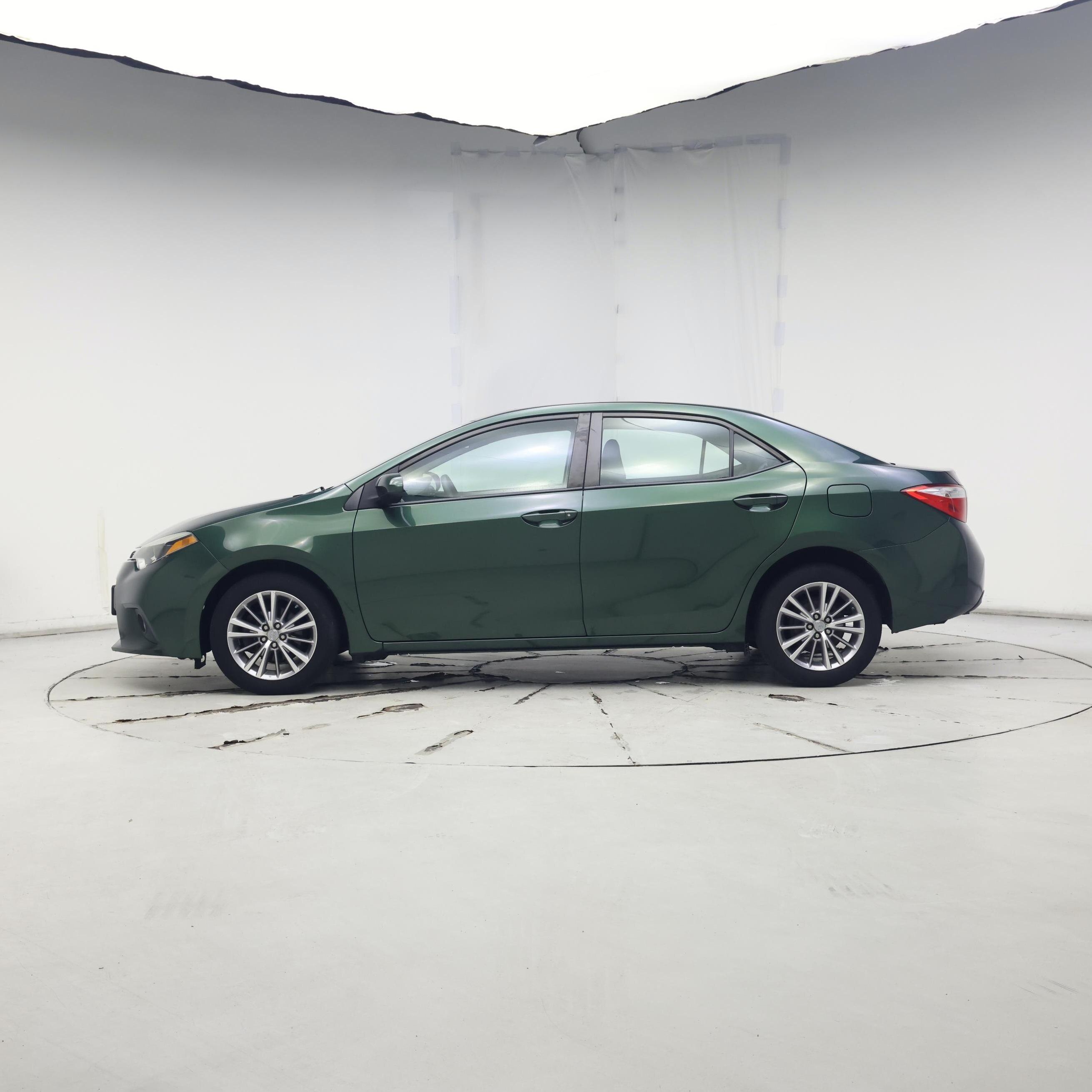 Thumbnail: 2014 Toyota Corolla - 3