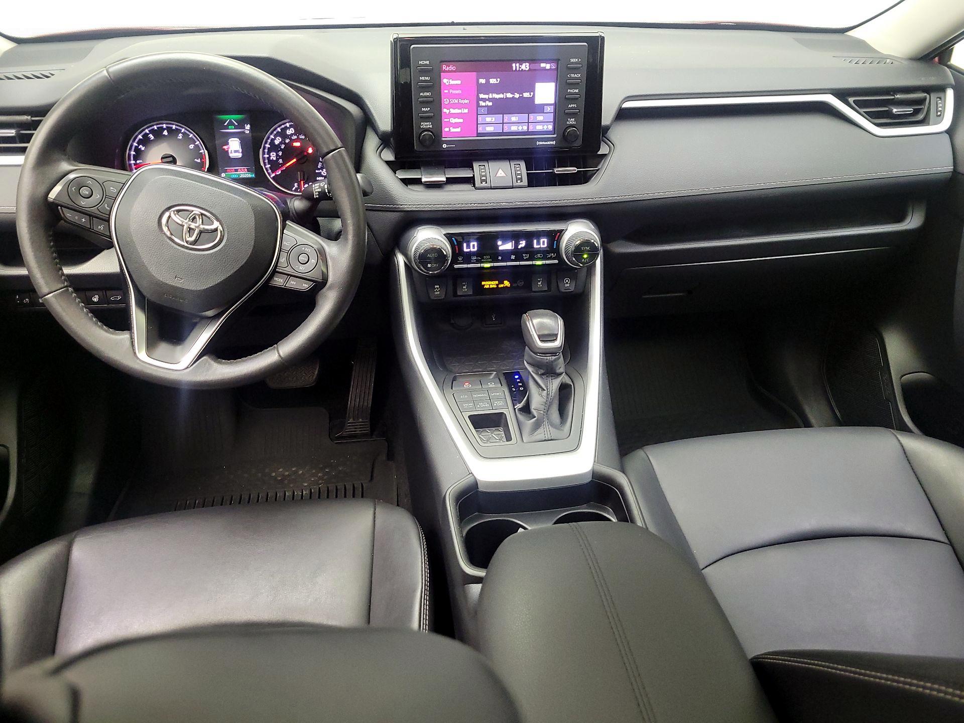 Thumbnail: 2021 Toyota RAV4 - 9