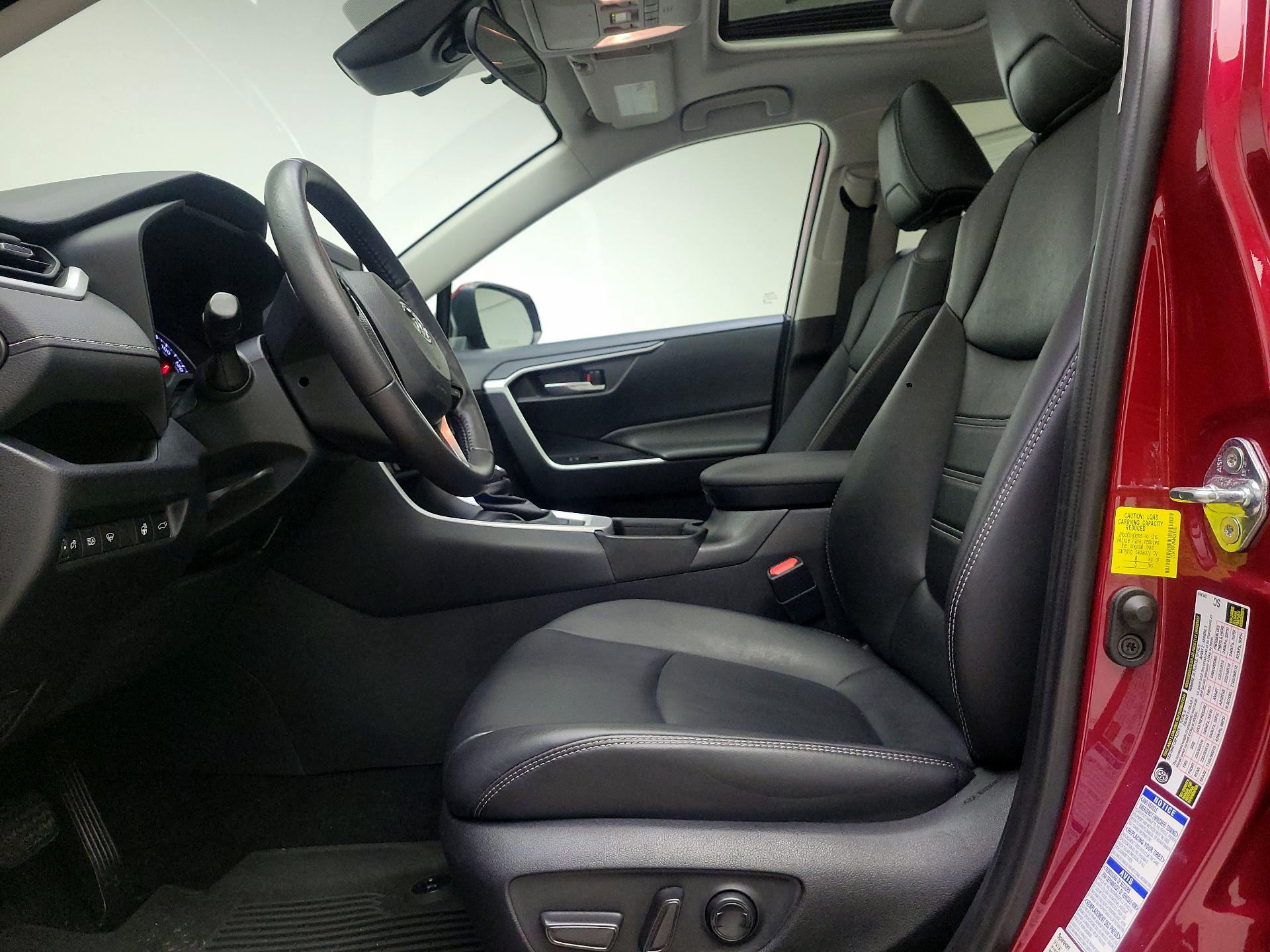 Thumbnail: 2021 Toyota RAV4 - 11