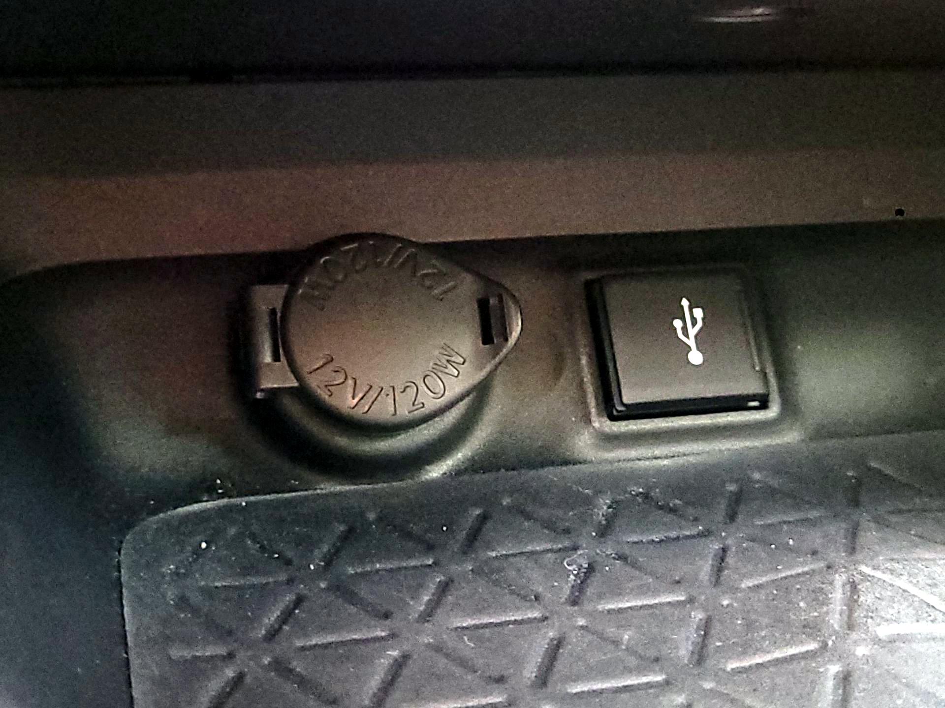 Thumbnail: 2021 Toyota RAV4 - 18