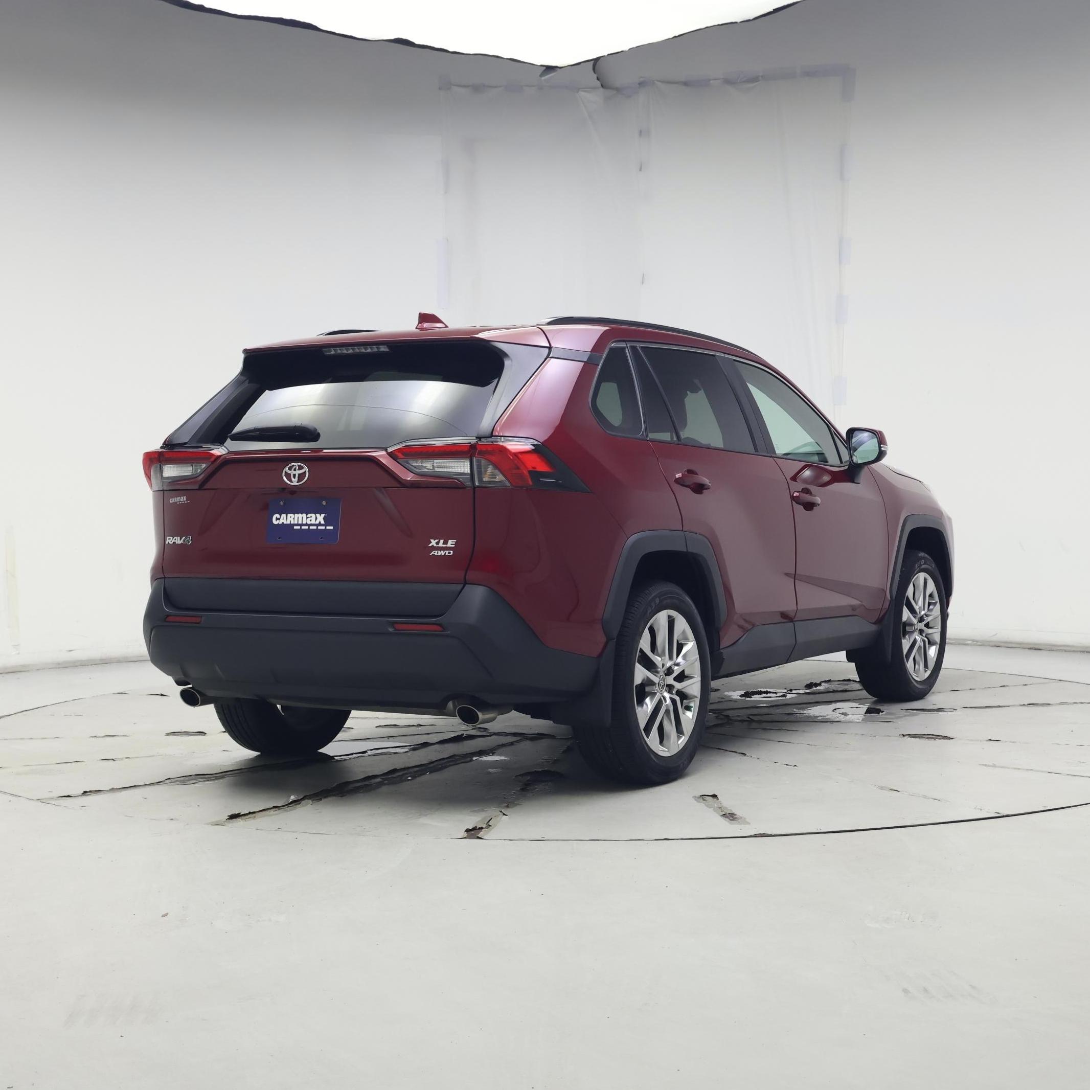 Thumbnail: 2021 Toyota RAV4 - 8