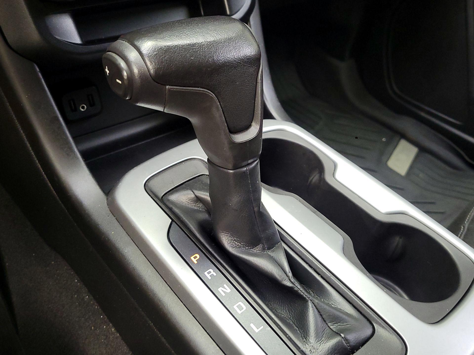 Thumbnail: 2019 Chevrolet Colorado - 17