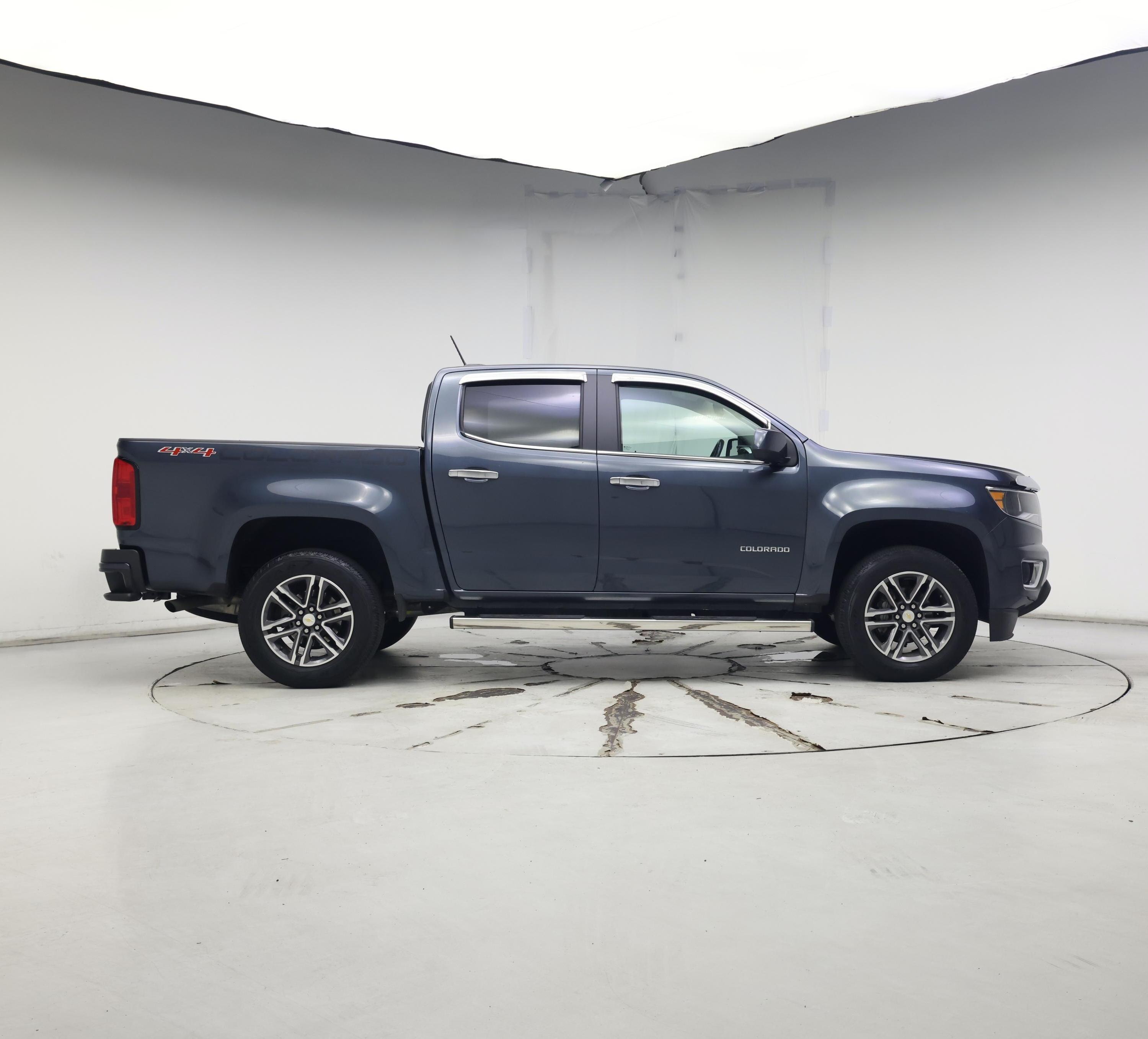 Thumbnail: 2019 Chevrolet Colorado - 7